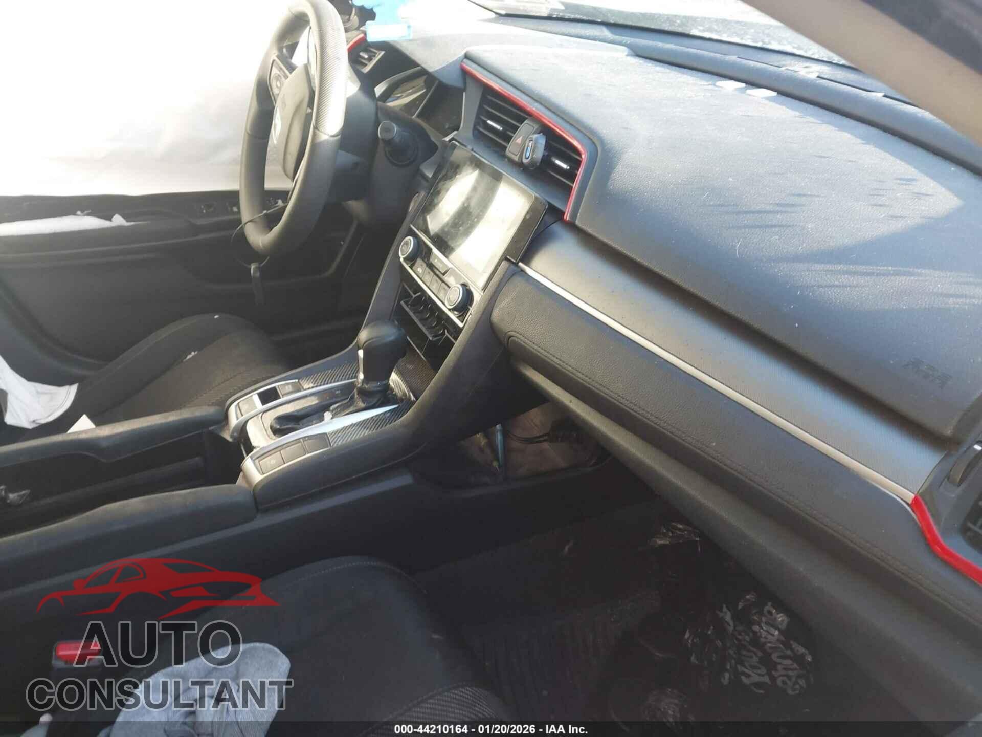 HONDA CIVIC 2018 - 2HGFC2F77JH515576