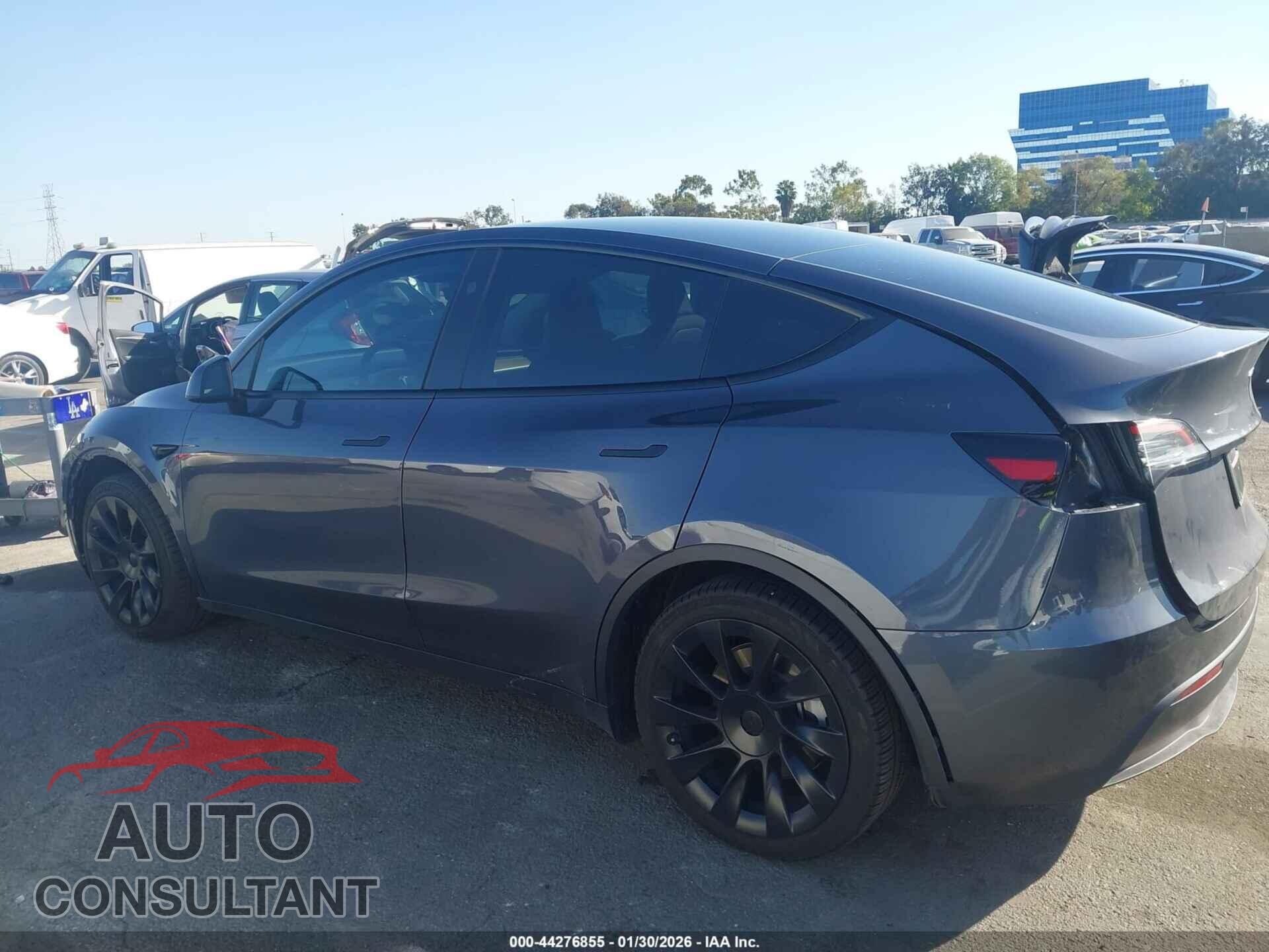 TESLA MODEL Y 2023 - 7SAYGAEE5PF926899