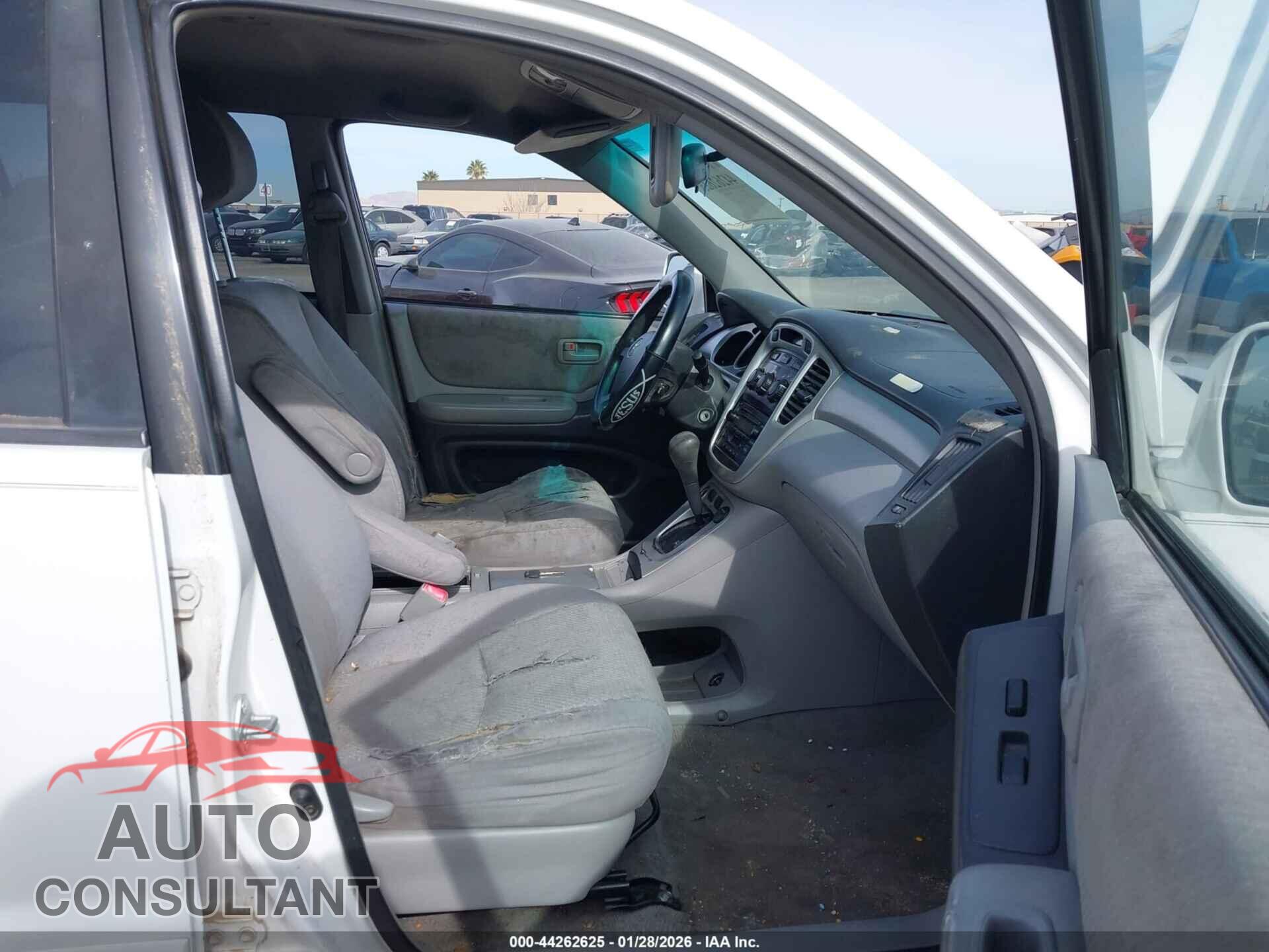 TOYOTA HIGHLANDER 2005 - JTEDD21A850128045
