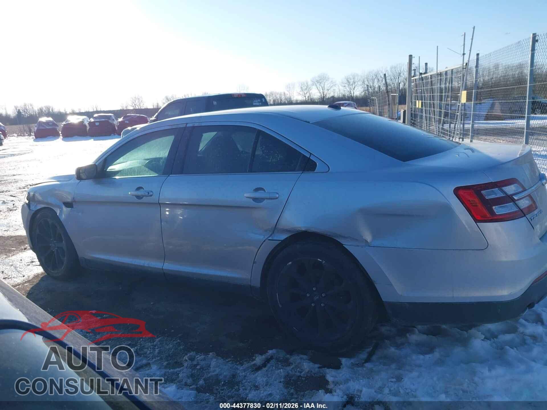 FORD TAURUS 2015 - 1FAHP2D88FG200544