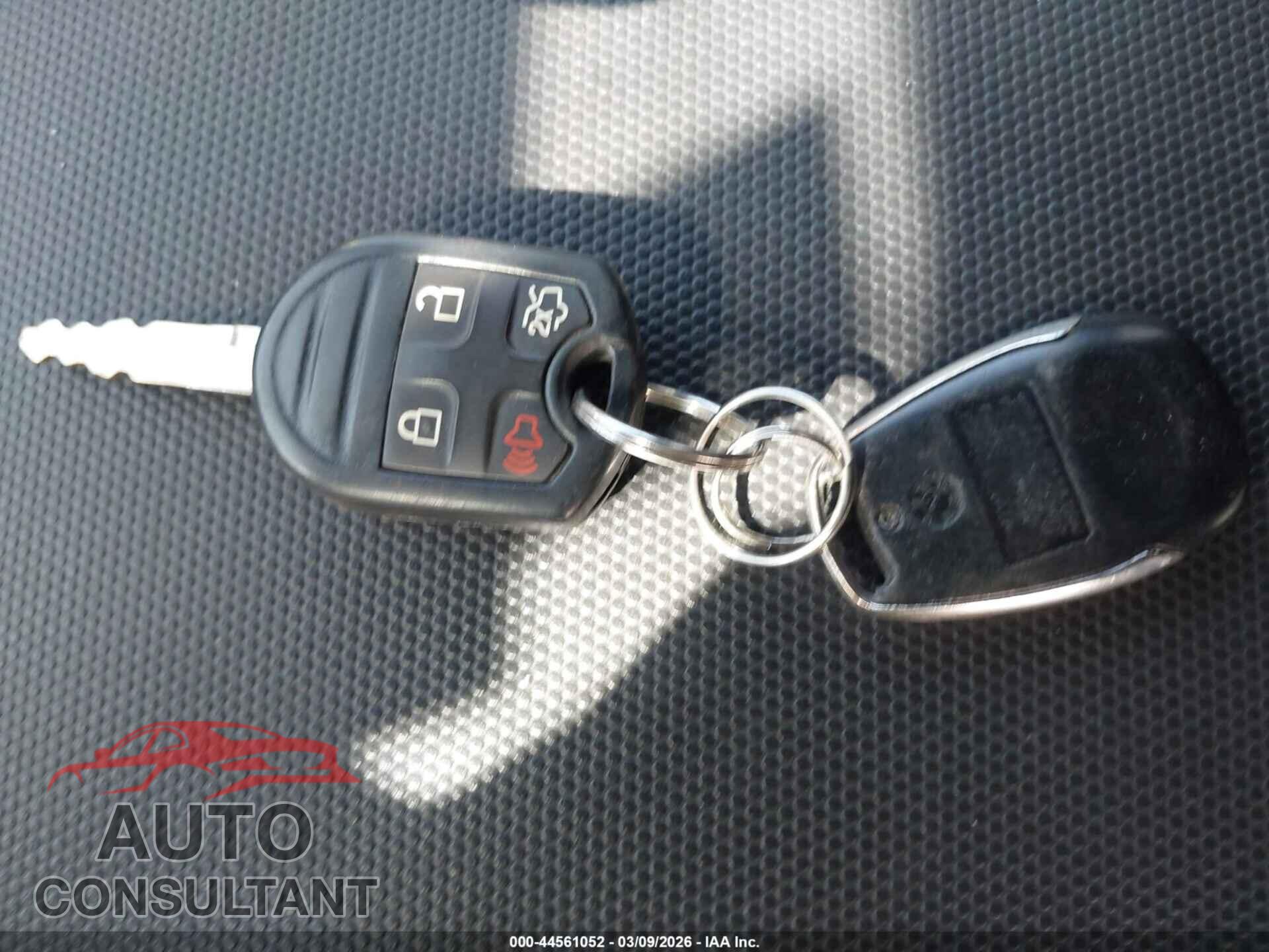 FORD ESCAPE 2012 - 1FMCU0E70CKC63827