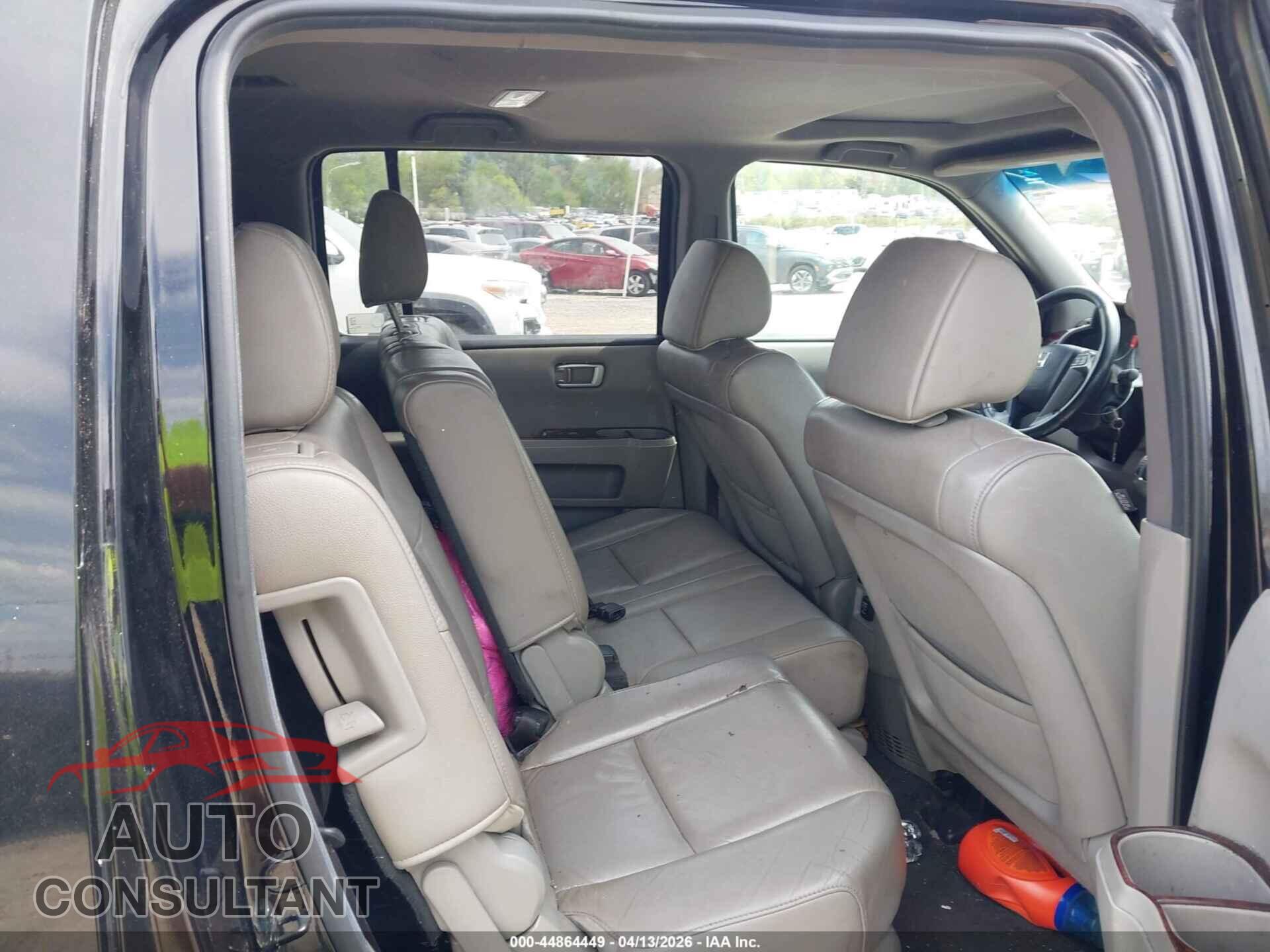 HONDA PILOT 2012 - 5FNYF4H77CB017734