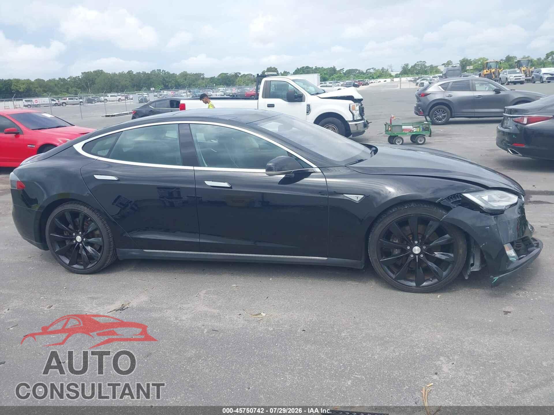 TESLA MODEL S 2013 - 5YJSA1CP2DFP16412