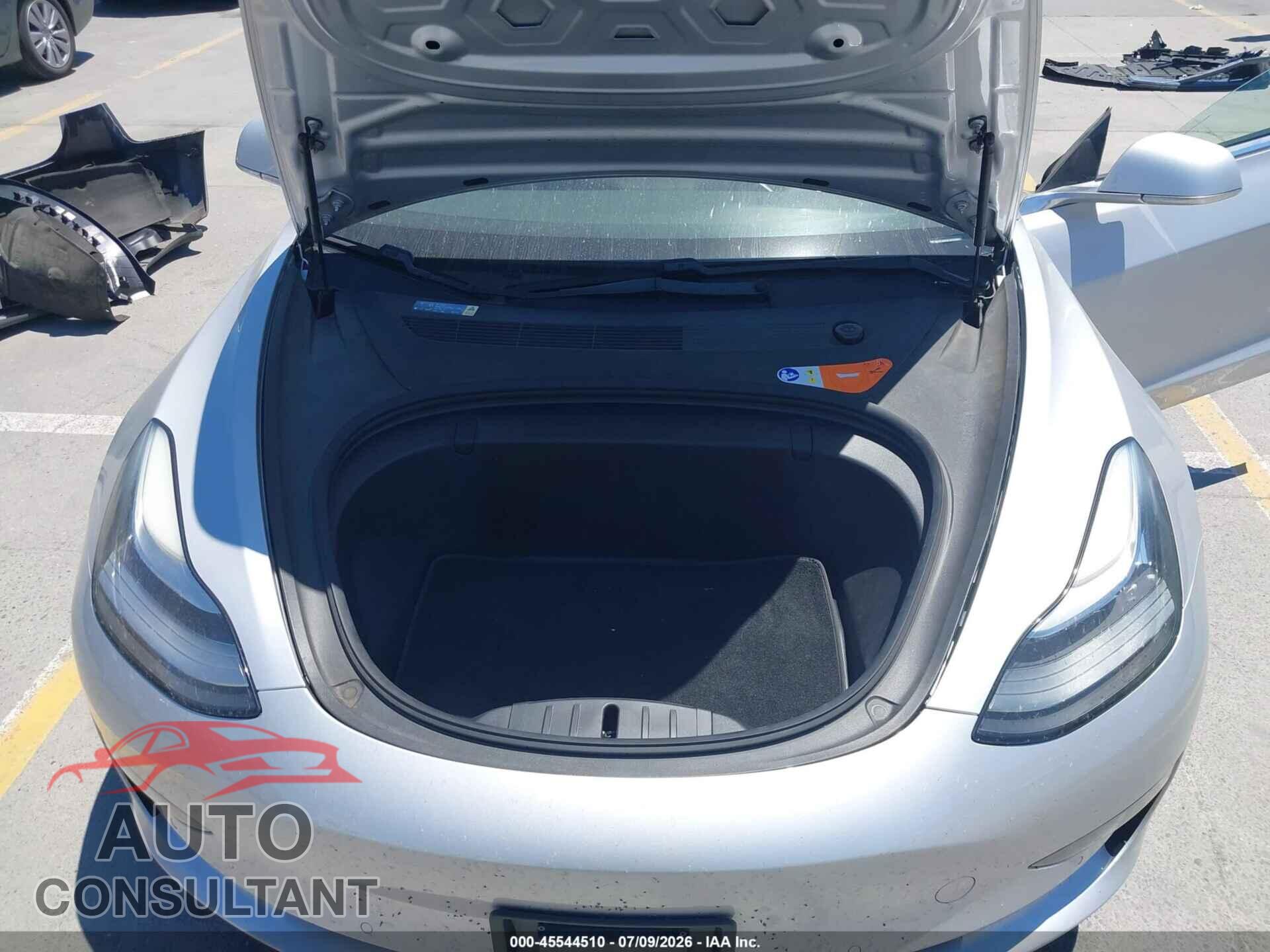 TESLA MODEL 3 2018 - 5YJ3E1EA5JF030653