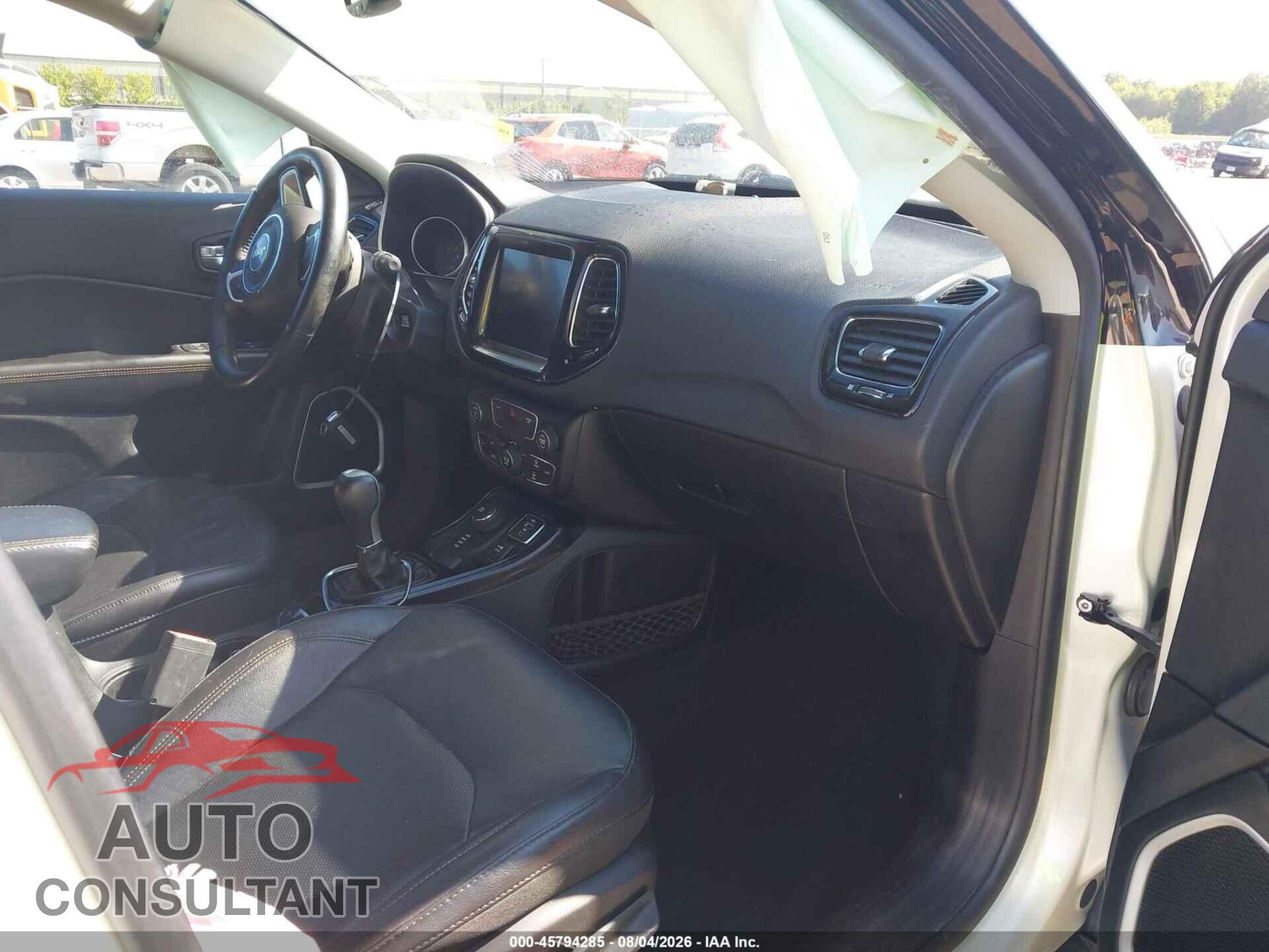 JEEP COMPASS 2019 - 3C4NJDCB1KT690225