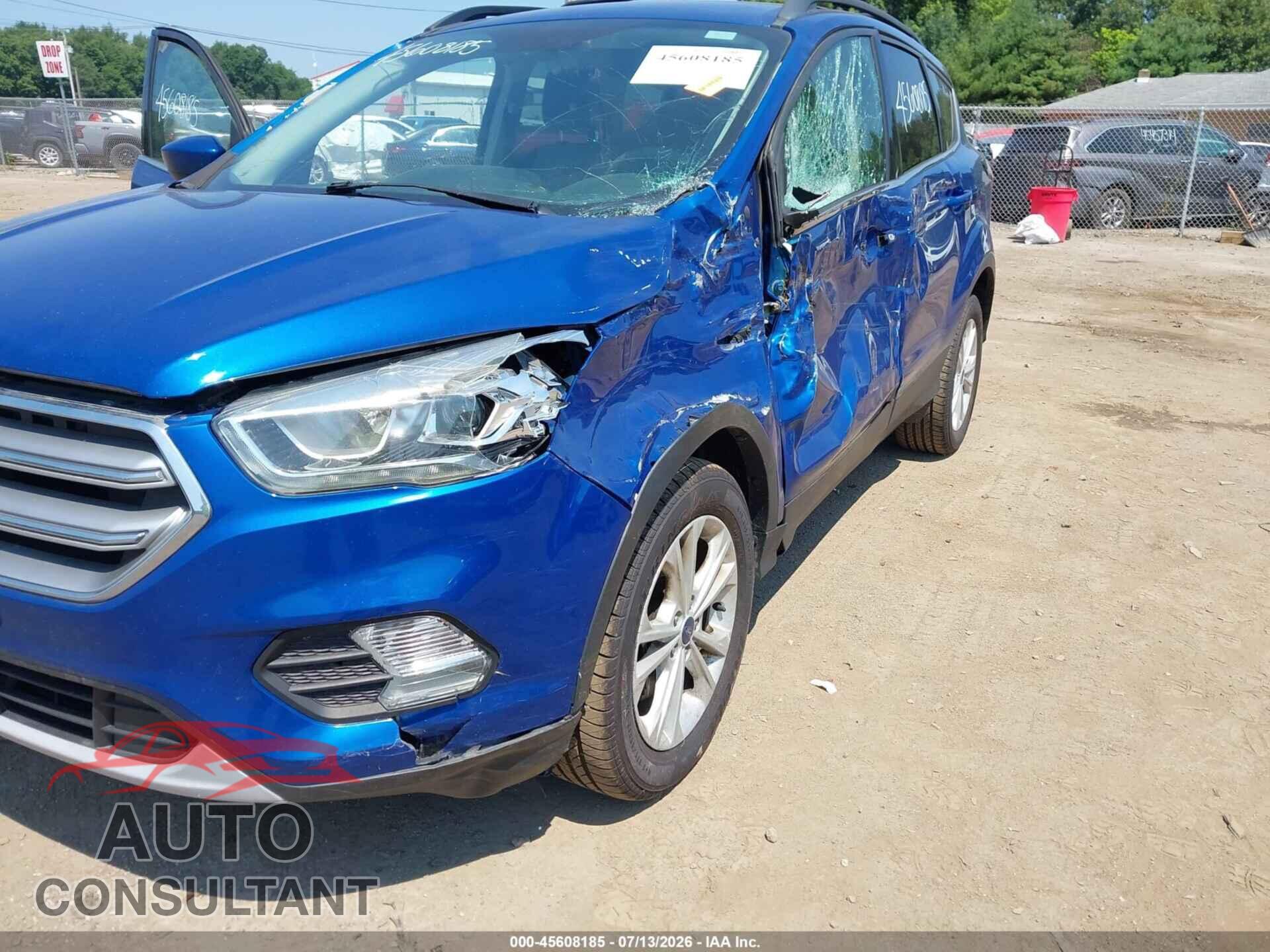 FORD ESCAPE 2017 - 1FMCU9G91HUB65470