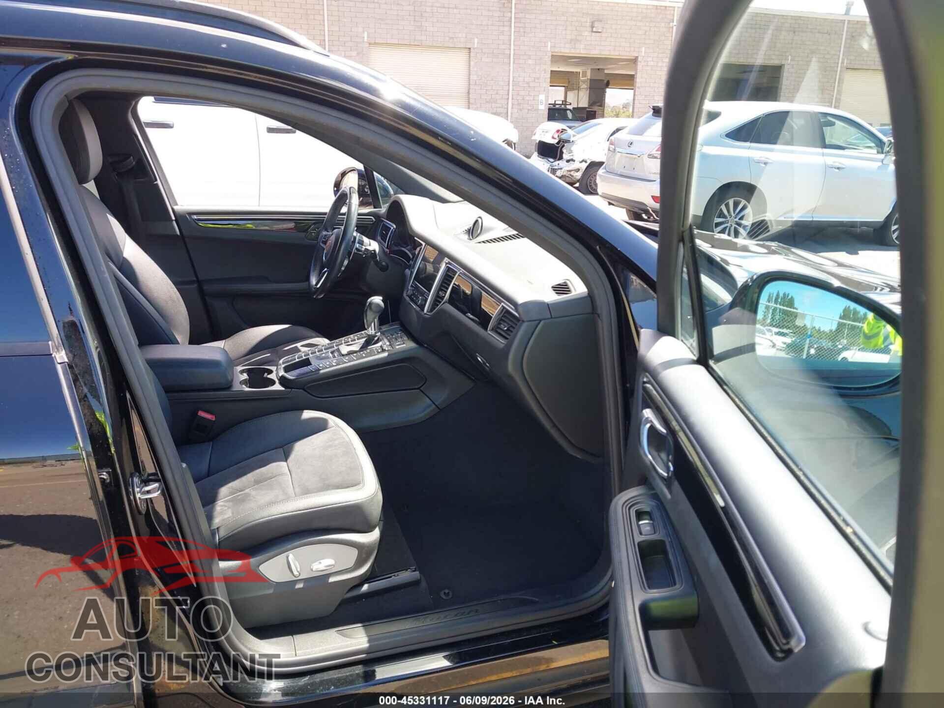 PORSCHE MACAN 2018 - WP1AA2A54JLB16582
