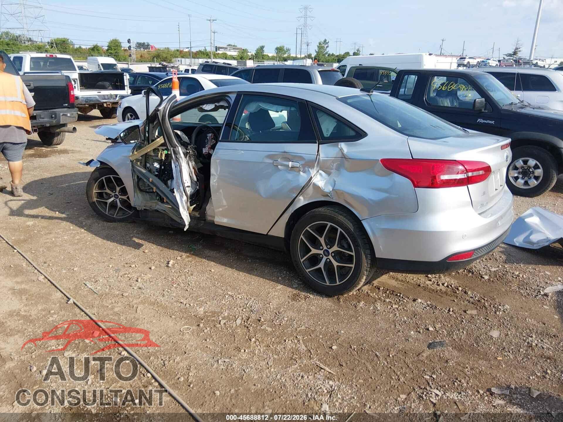 FORD FOCUS 2017 - 1FADP3H2XHL269840