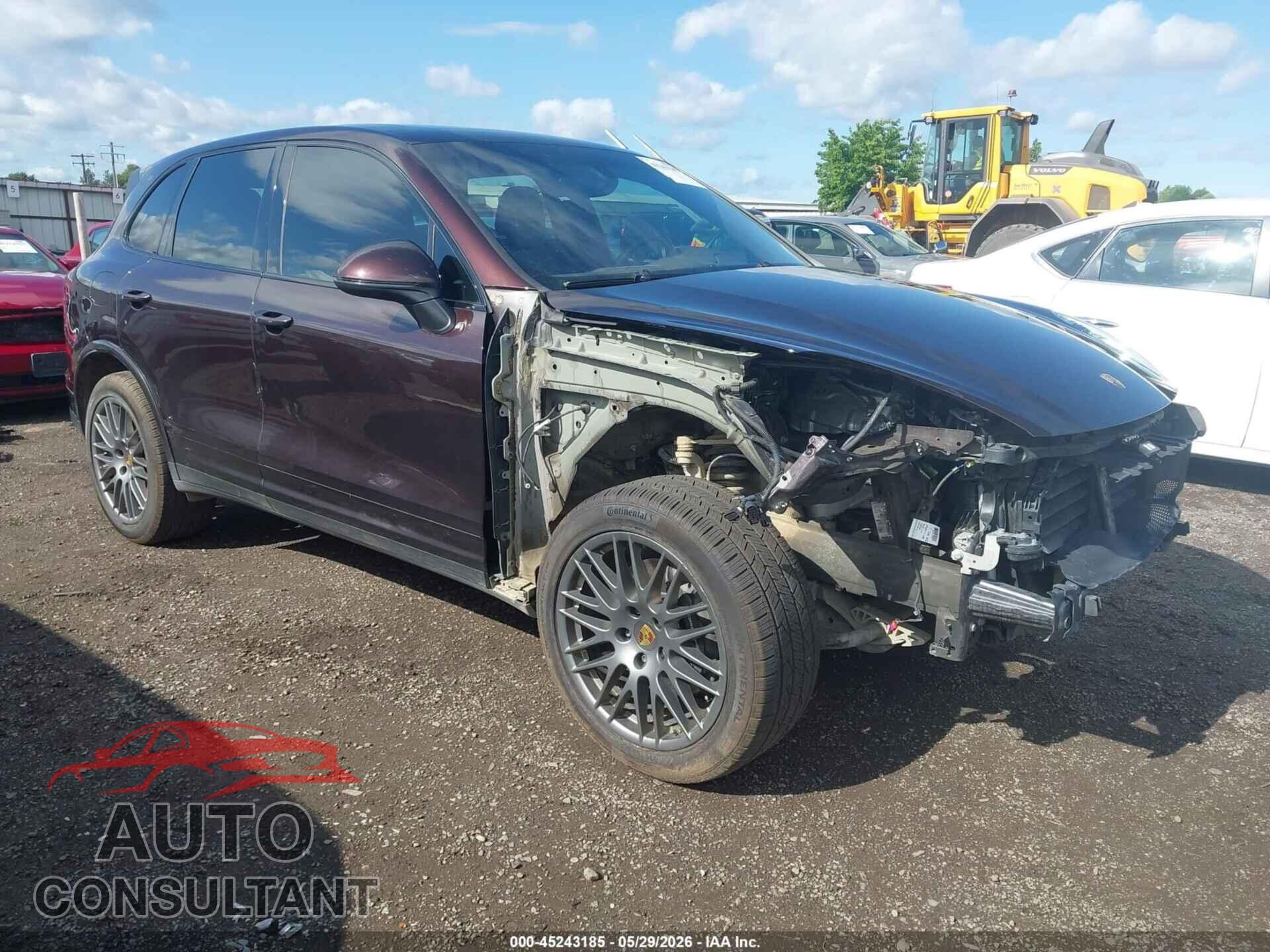 PORSCHE CAYENNE 2018 - WP1AA2A24JKA02402