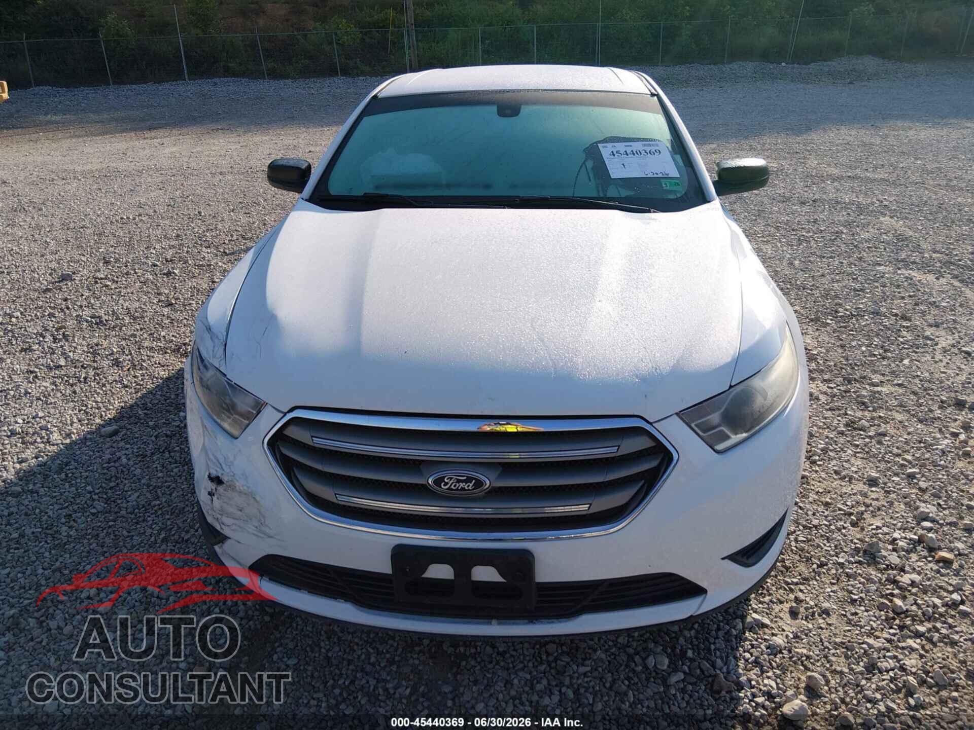 FORD TAURUS 2017 - 1FAHP2D80HG122859