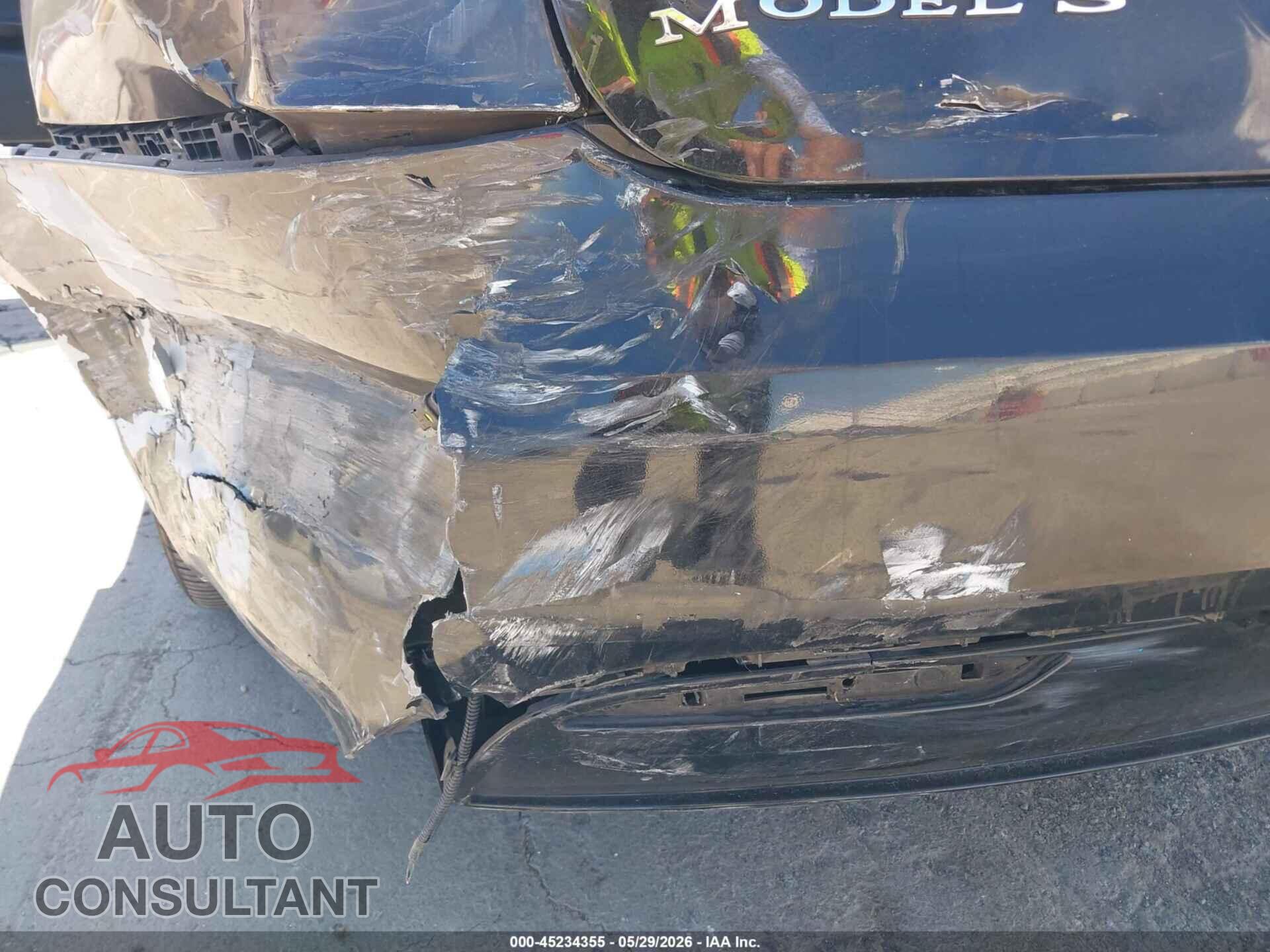 TESLA MODEL S 2018 - 5YJSA1E21JF293643