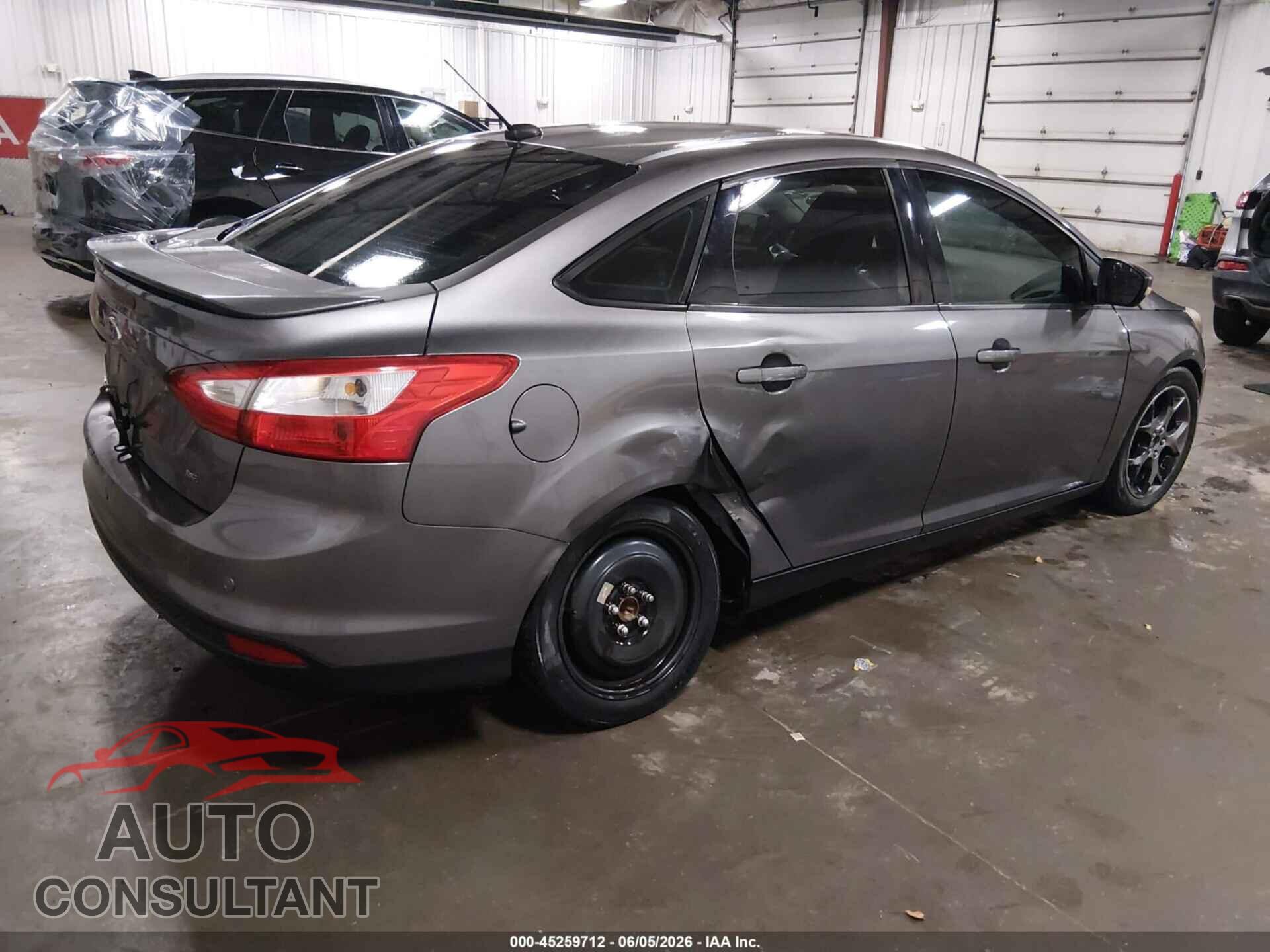 FORD FOCUS 2014 - 1FADP3F2XEL287348