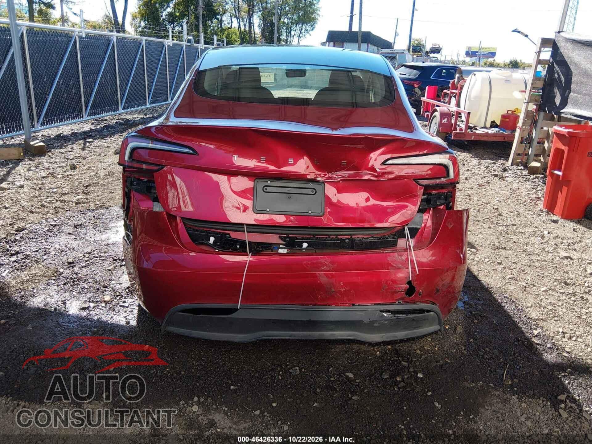 TESLA MODEL 3 2024 - 5YJ3E1EA5RF833541