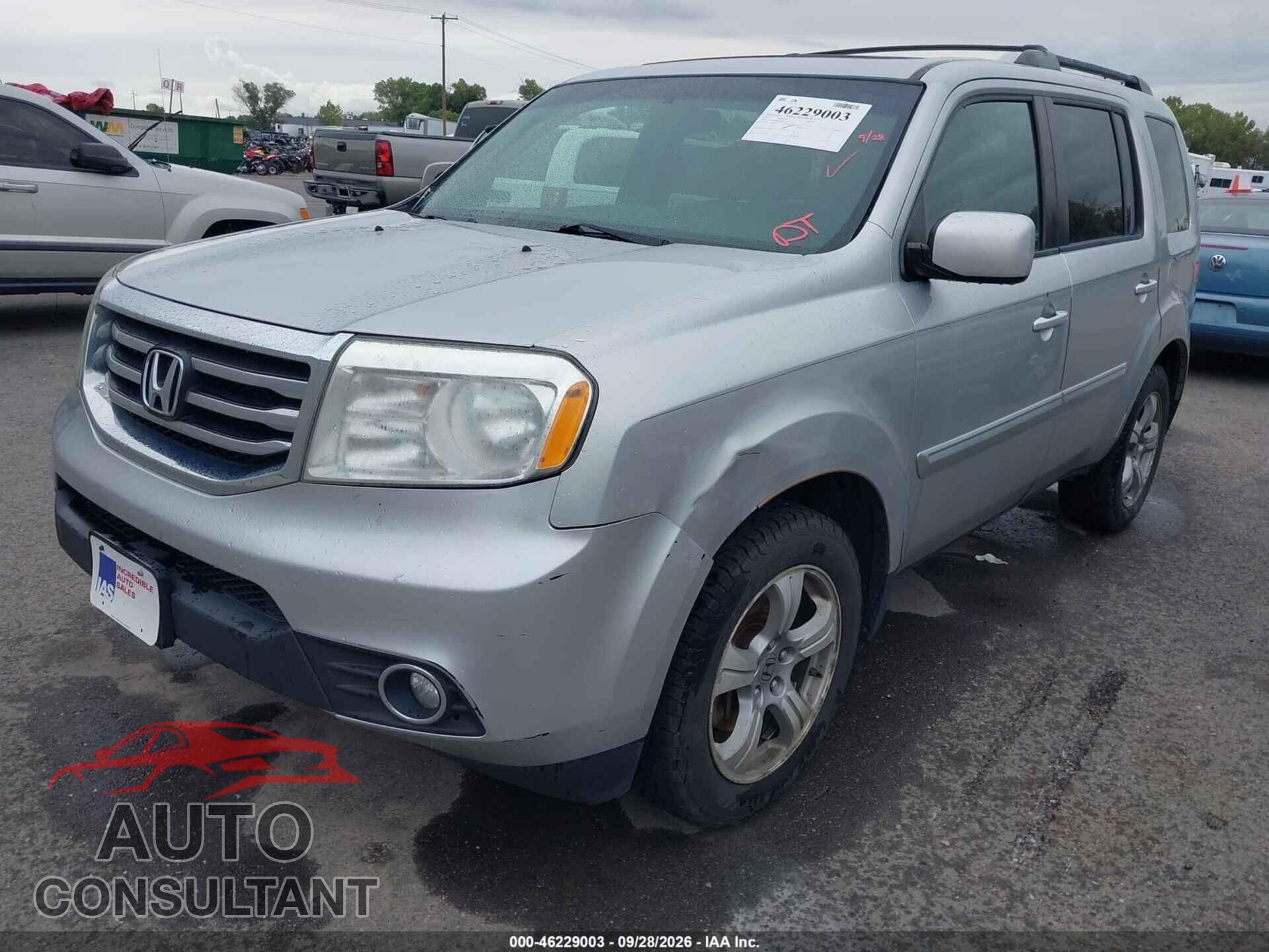 HONDA PILOT 2012 - 5FNYF4H48CB086521