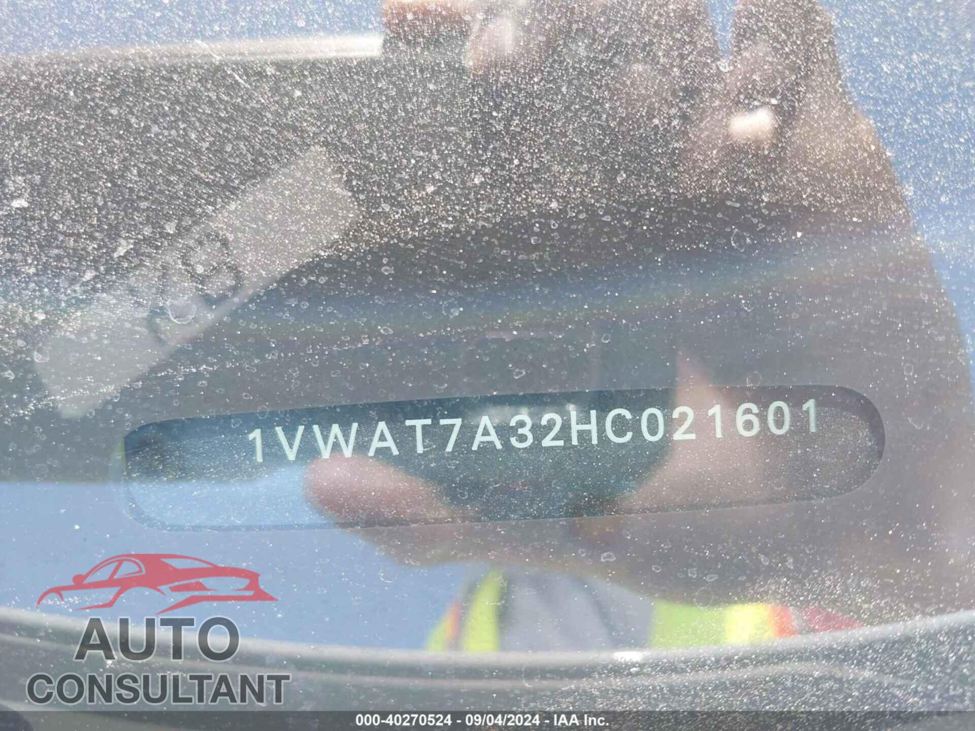 VOLKSWAGEN PASSAT 2017 - 1VWAT7A32HC021601
