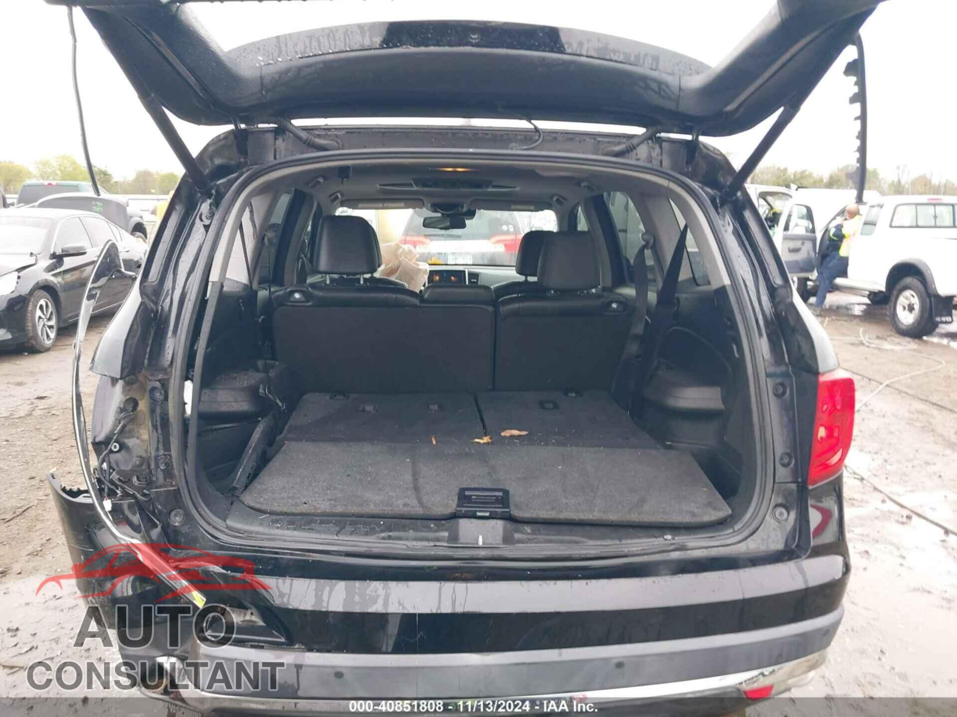 HONDA PILOT 2017 - 5FNYF6H93HB022434