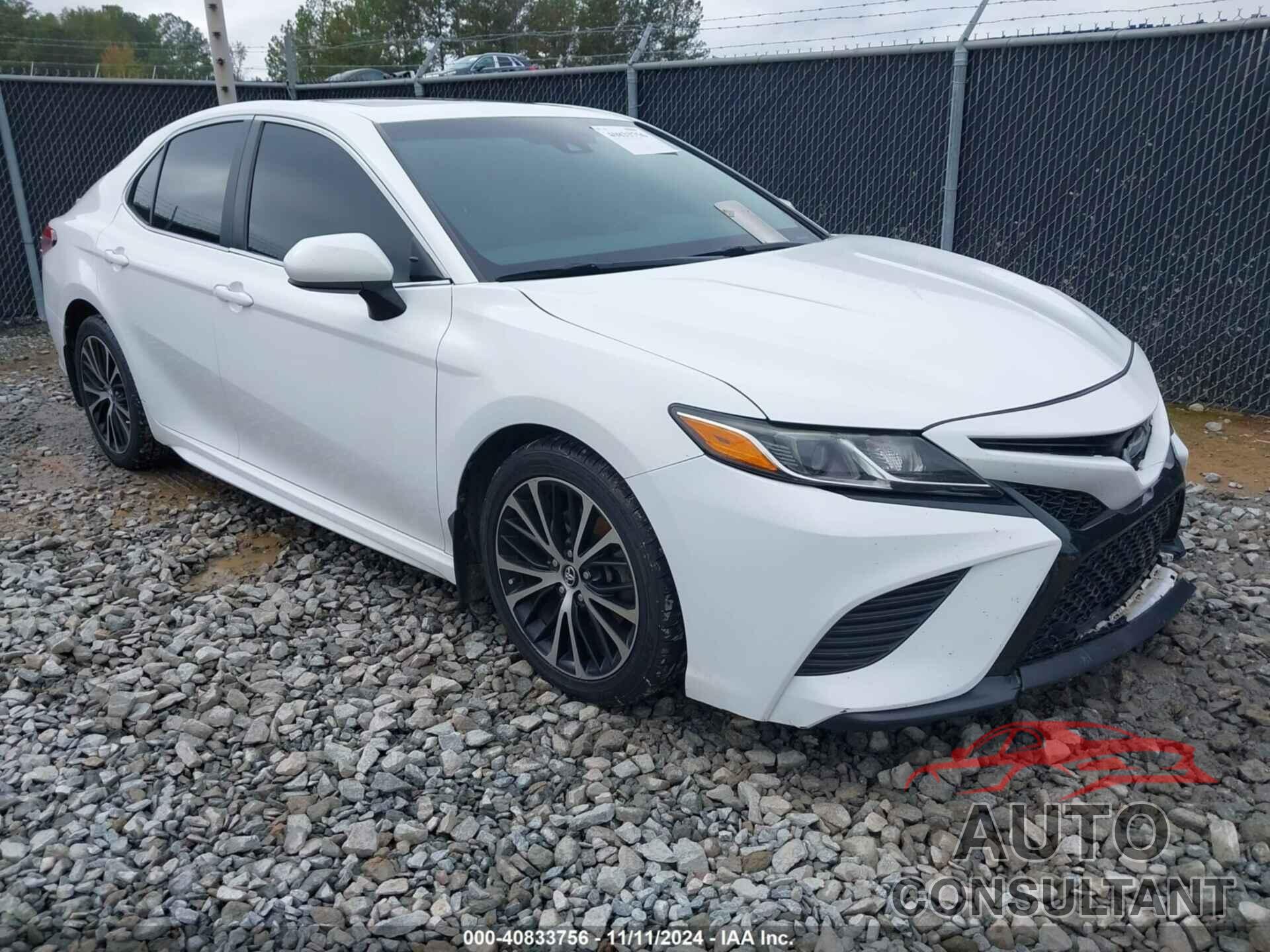 TOYOTA CAMRY 2018 - 4T1B11HK9JU525517