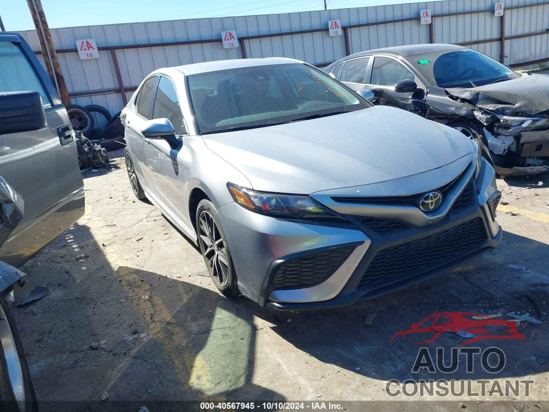 TOYOTA CAMRY 2022 - 4T1G11AK4NU647885