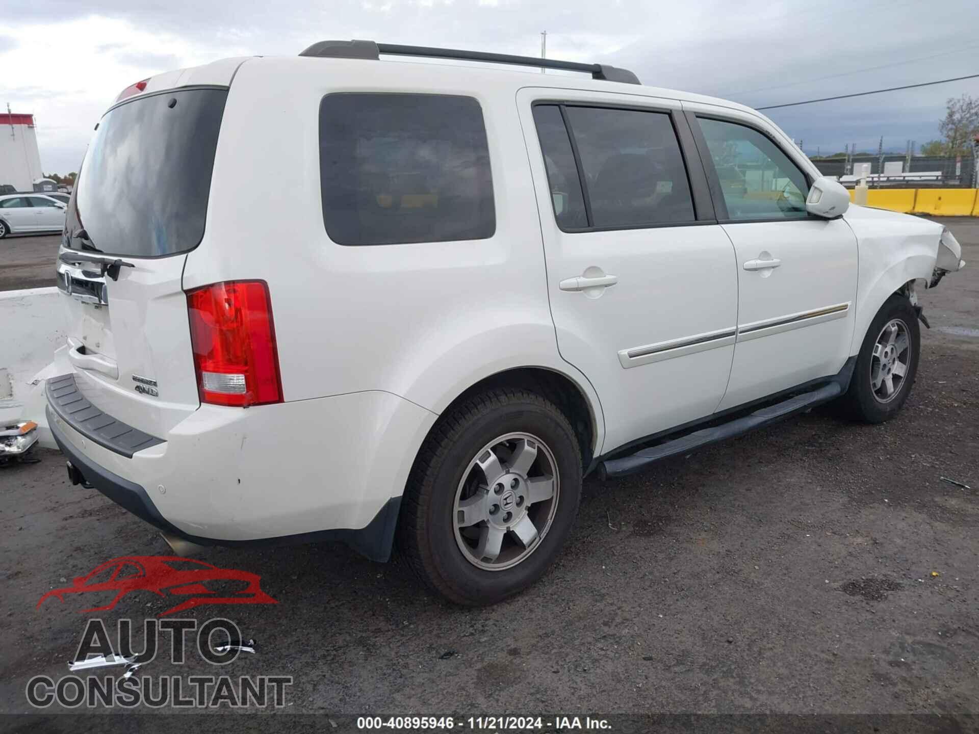 HONDA PILOT 2011 - 5FNYF4H93BB085187