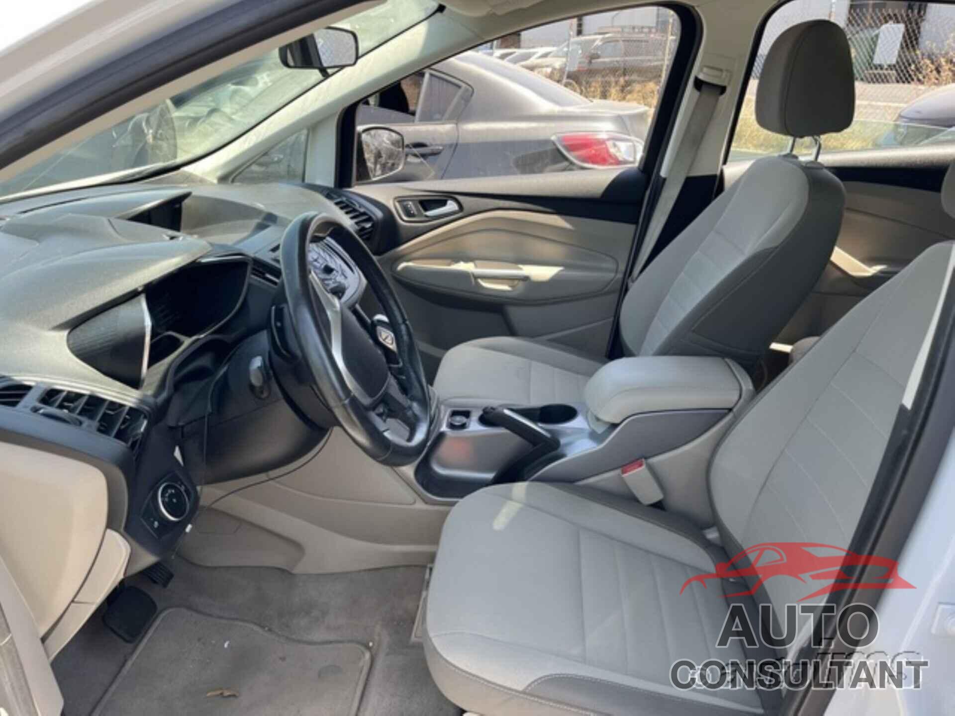 FORD C-MAX 2016 - 1FADP5AU6GL119701
