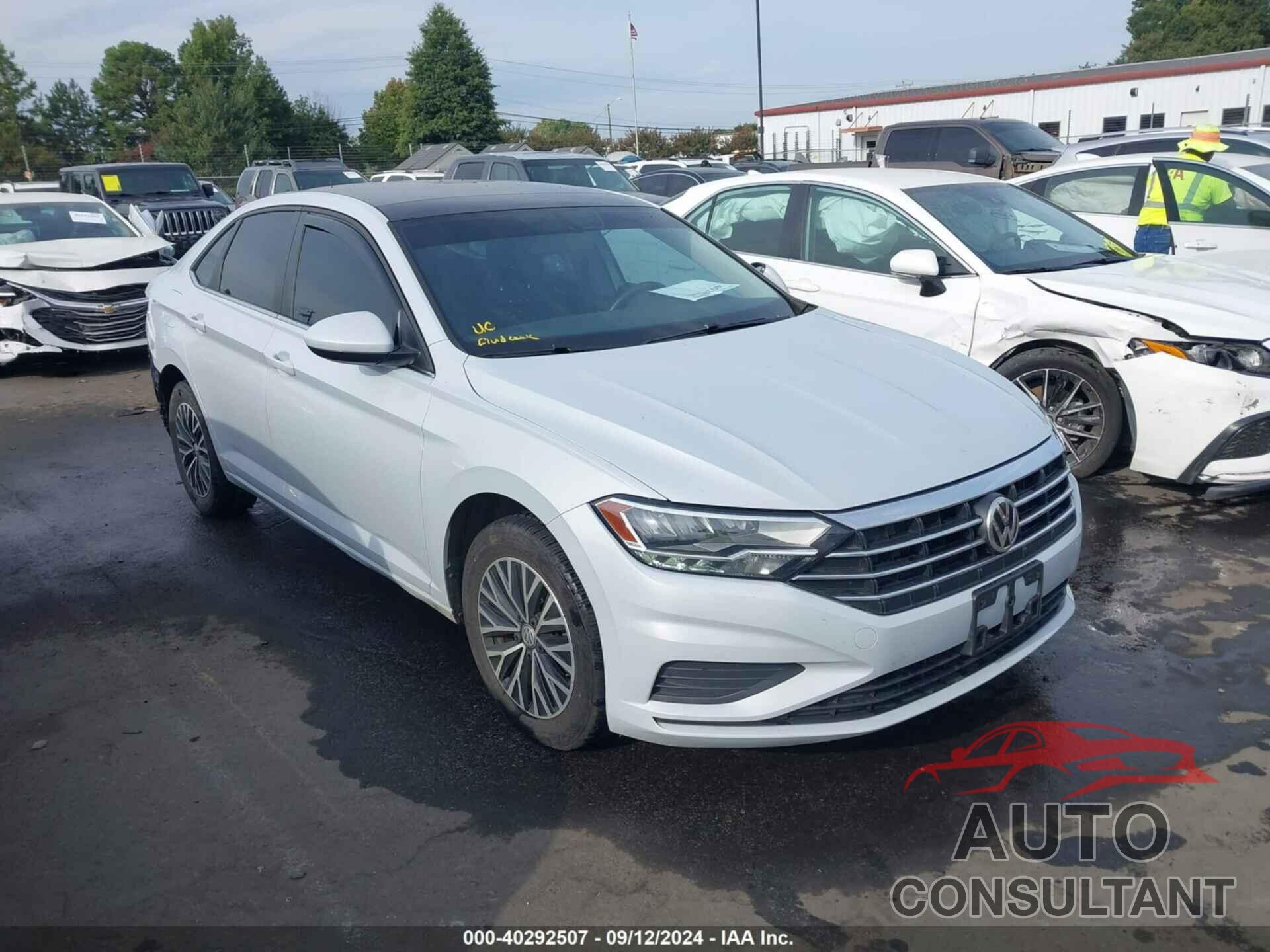 VOLKSWAGEN JETTA 2019 - 3VWC57BUXKM025976