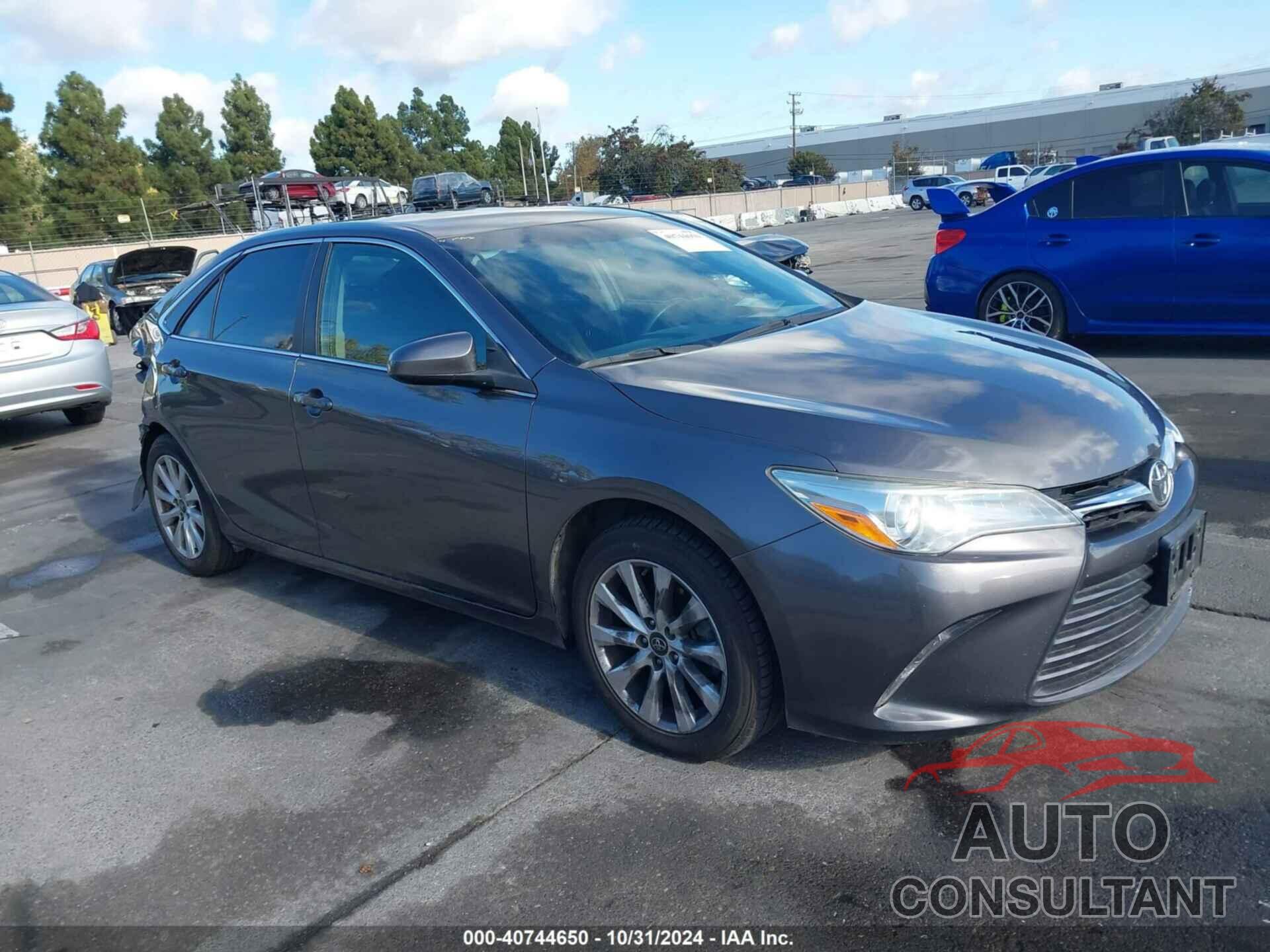 TOYOTA CAMRY 2016 - 4T4BF1FK7GR525194
