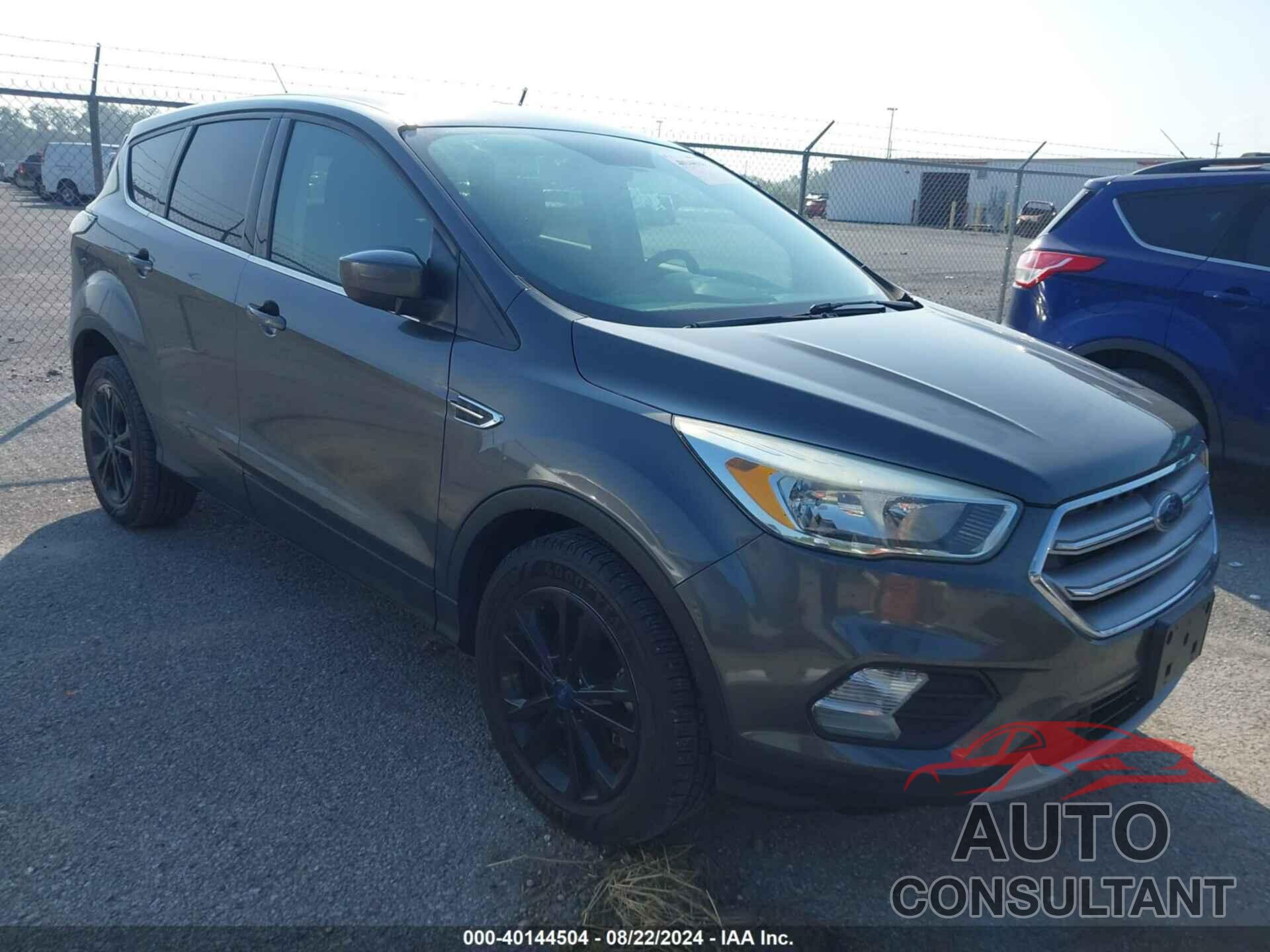 FORD ESCAPE 2017 - 1FMCU0GD5HUA81037