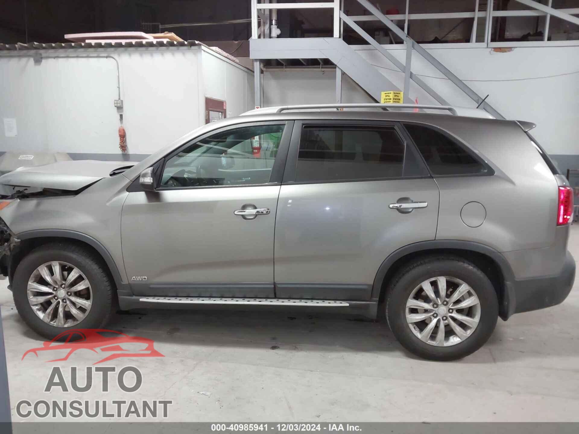 KIA SORENTO 2011 - 5XYKUDA28BG103992