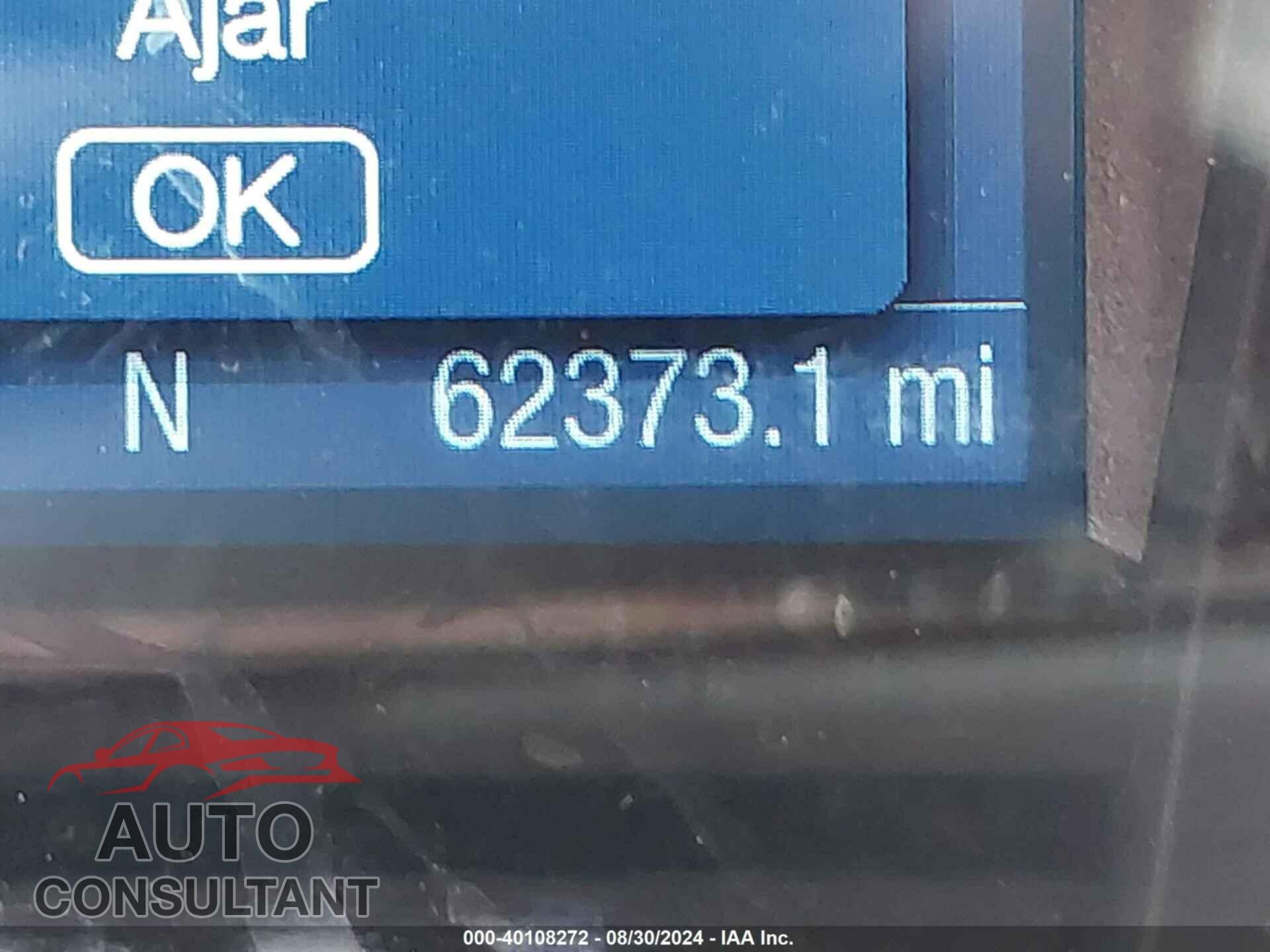 FORD TAURUS 2018 - 1FAHP2D8XJG112751