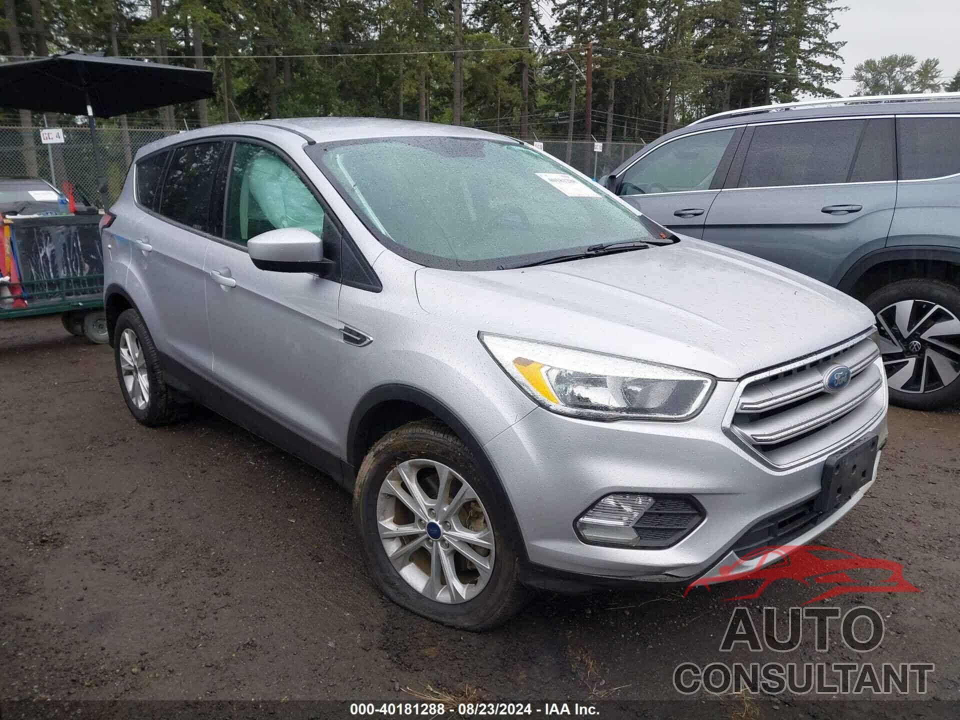 FORD ESCAPE 2017 - 1FMCU9G99HUC04144