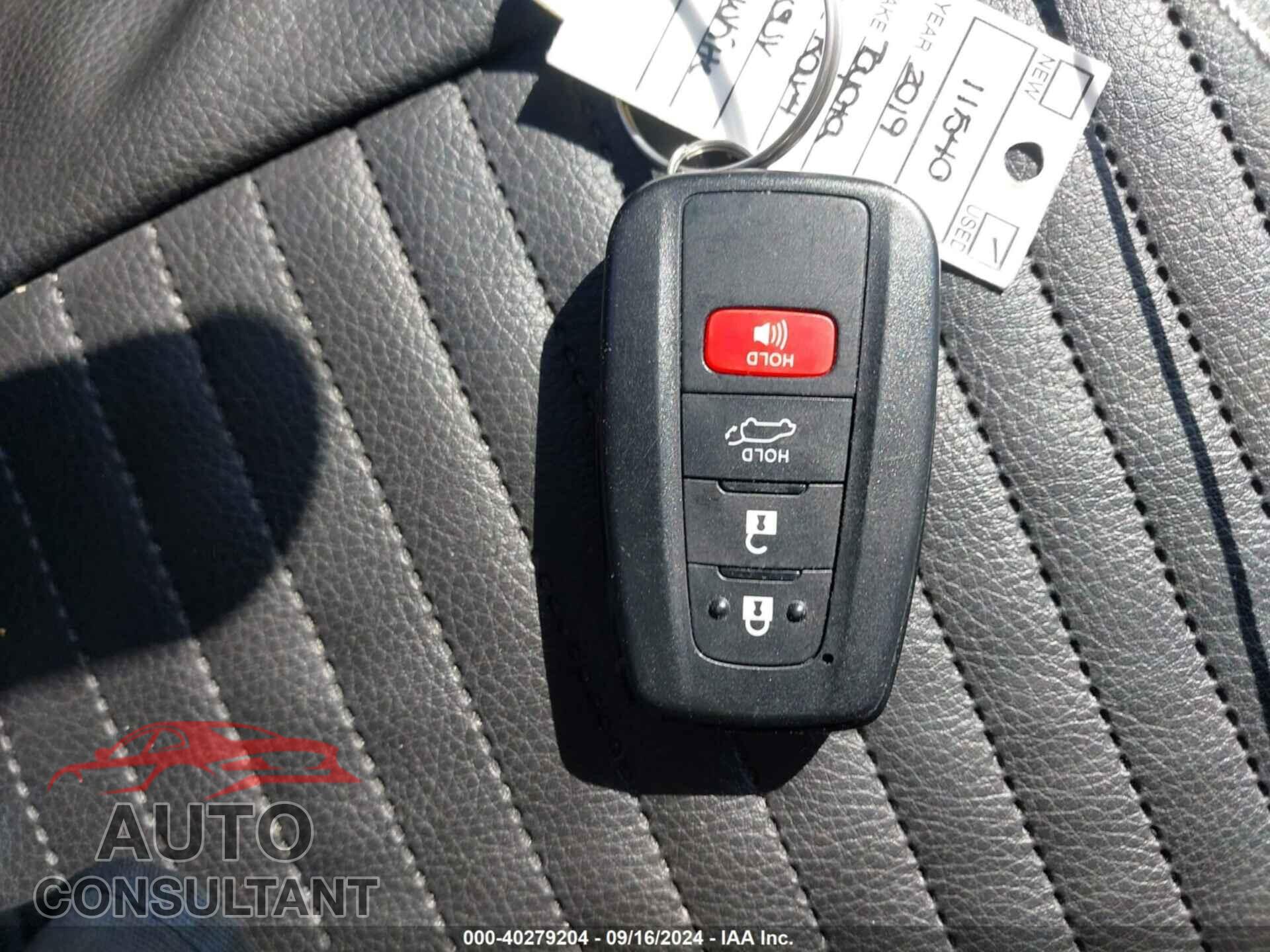 TOYOTA RAV4 2019 - JTMP1RFV4KD508342