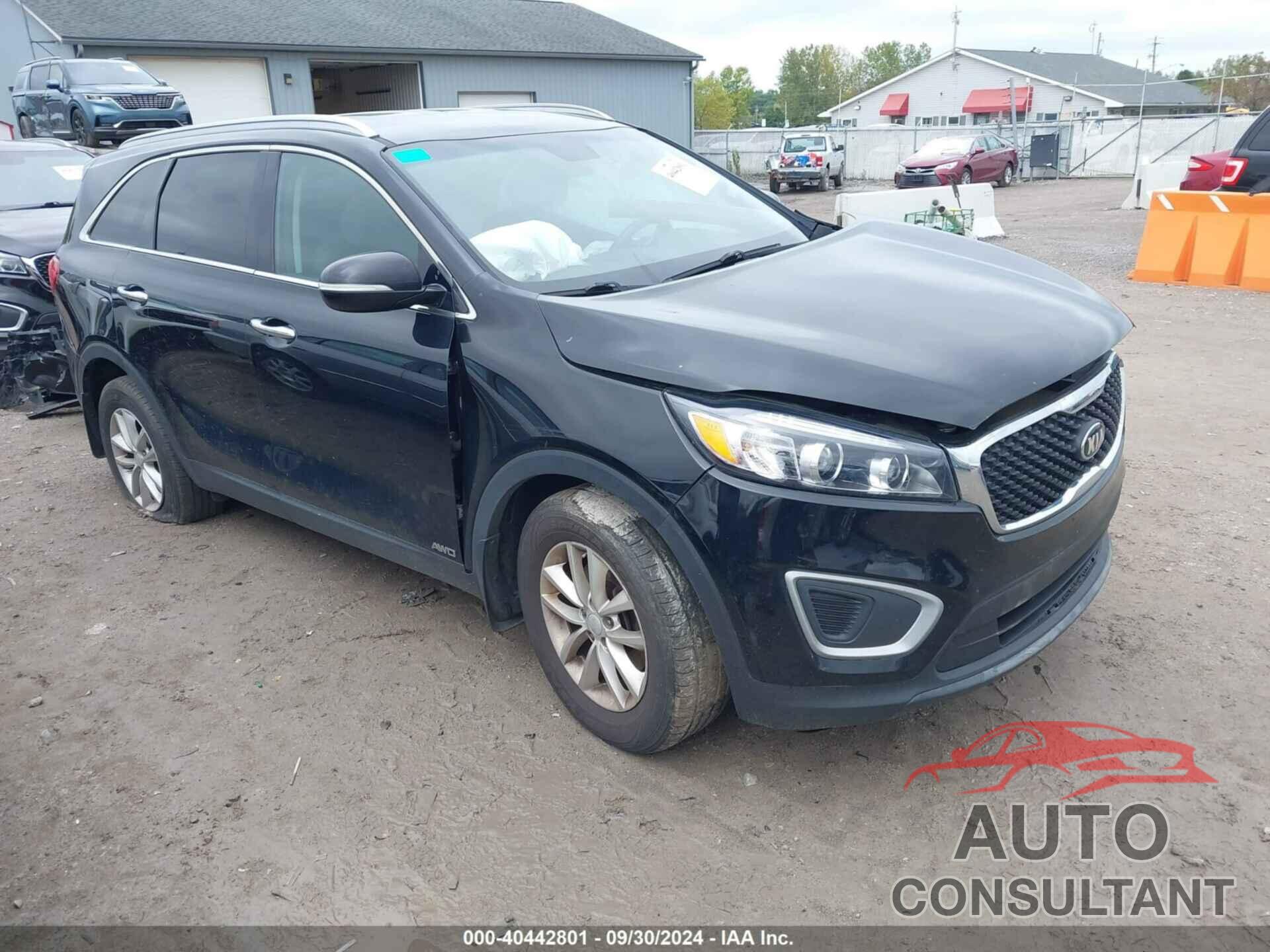 KIA SORENTO 2018 - 5XYPGDA38JG424256