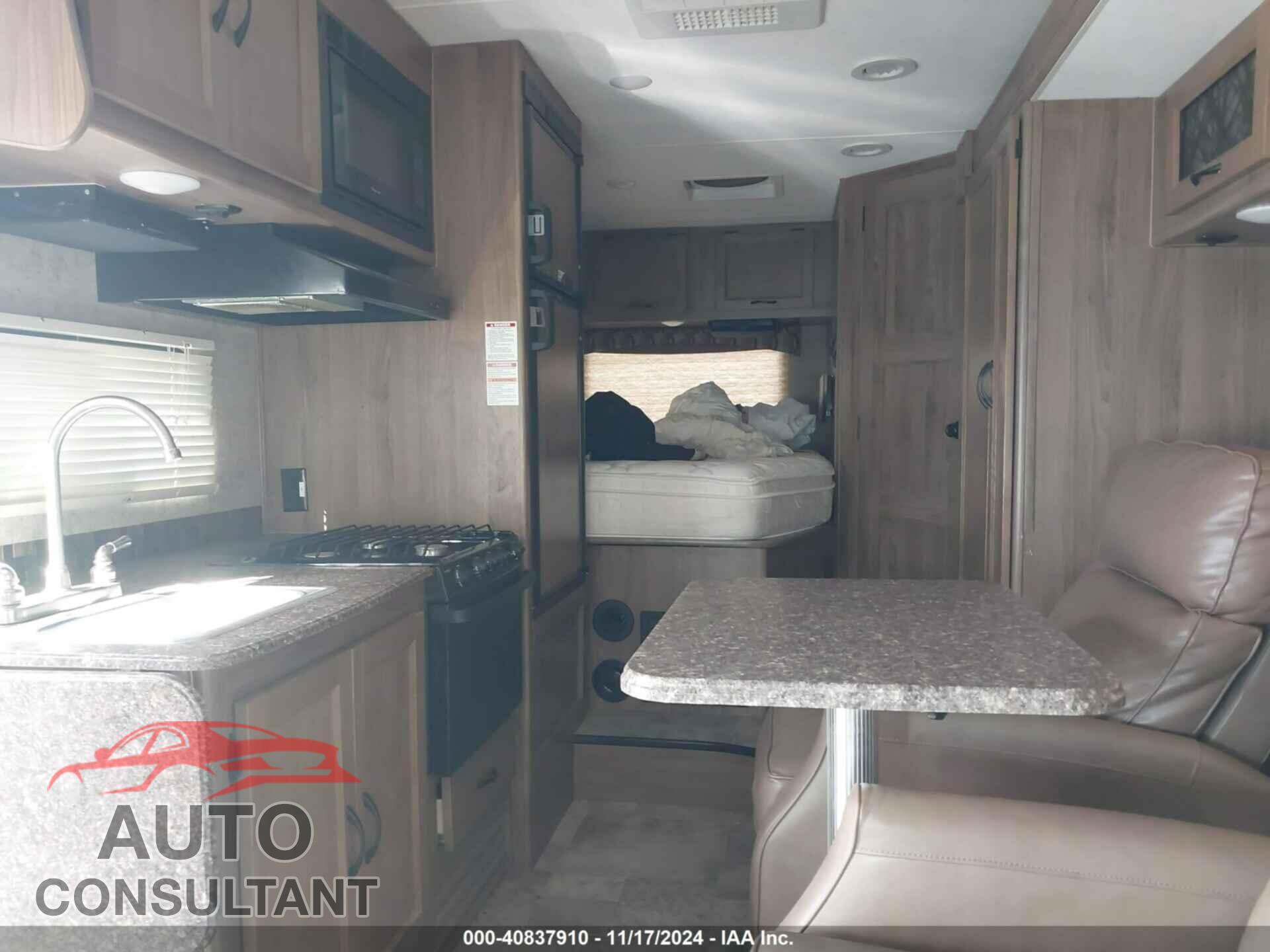 FORD E-350 CUTAWAY 2017 - 1FDWE3FS7HDC46582