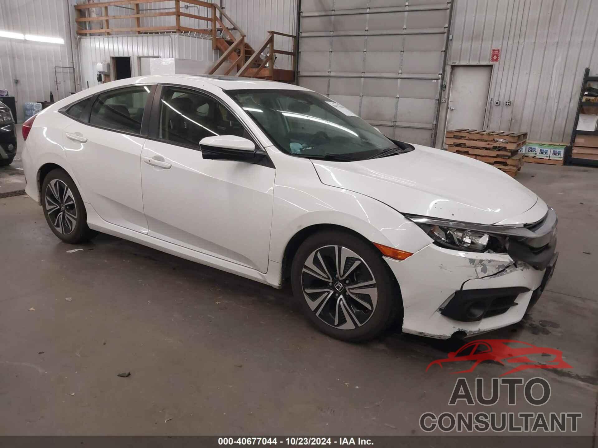 HONDA CIVIC 2018 - JHMFC1F77JX003660