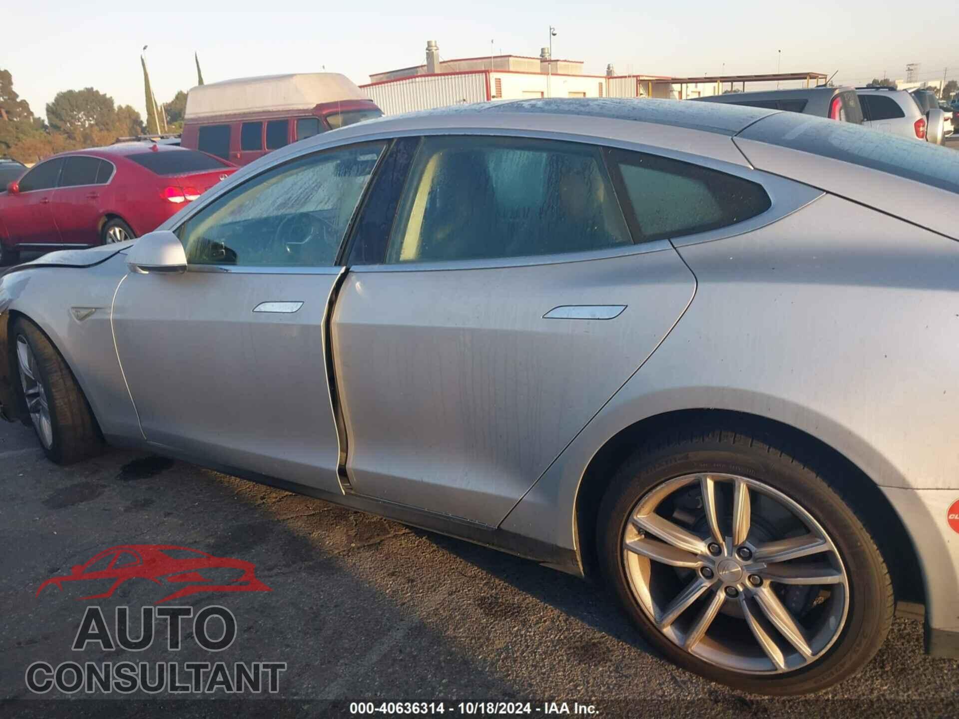 TESLA MODEL S 2015 - 5YJSA1E27FF114657