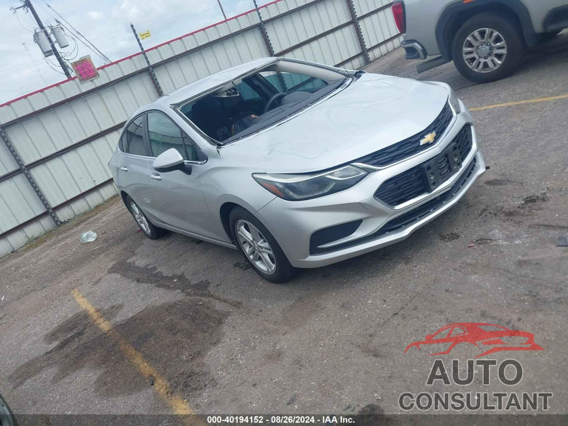 CHEVROLET CRUZE 2018 - 1G1BE5SM3J7164111