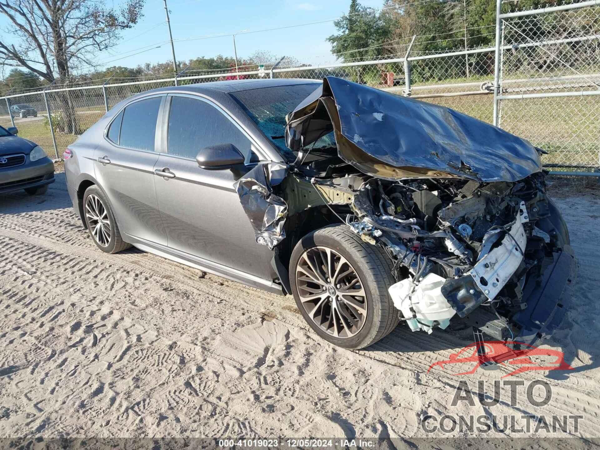 TOYOTA CAMRY 2019 - 4T1B11HK8KU223718