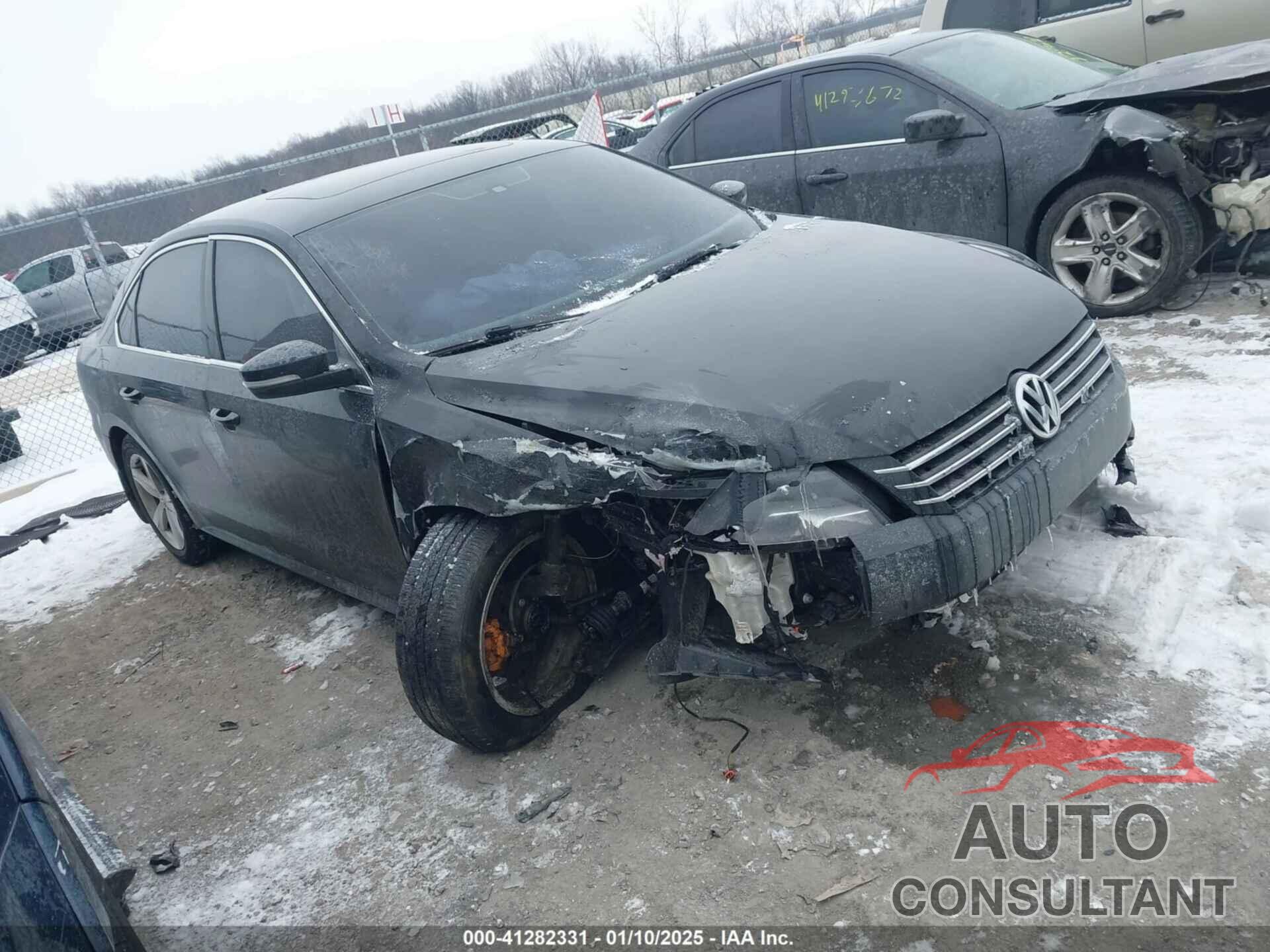 VOLKSWAGEN PASSAT 2013 - 1VWBP7A33DC117711