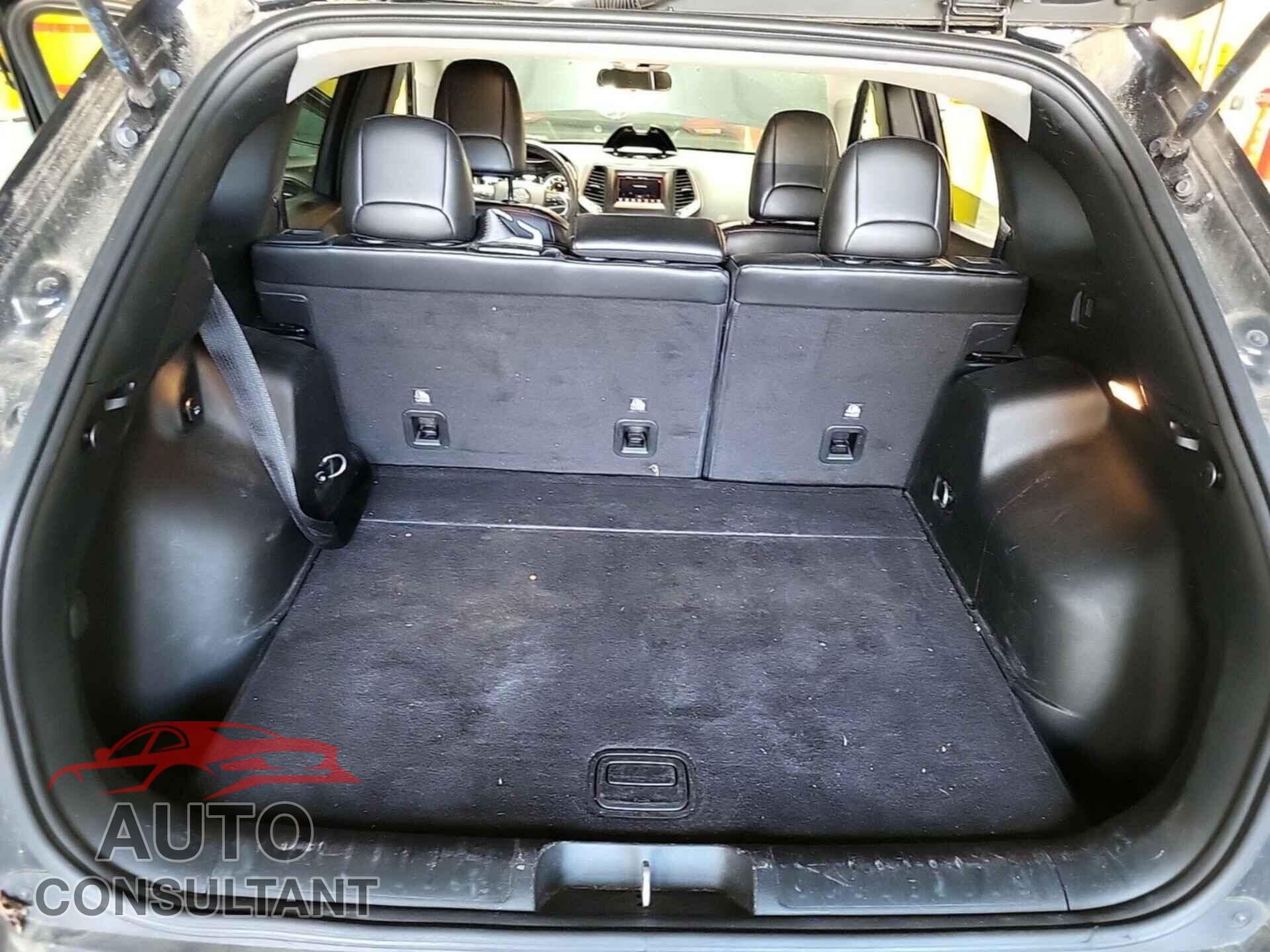 JEEP CHEROKEE 2019 - 1C4PJLLB6KD356880