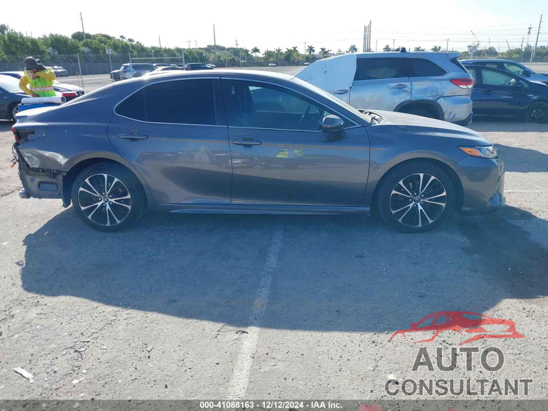 TOYOTA CAMRY 2019 - 4T1B11HK6KU716586
