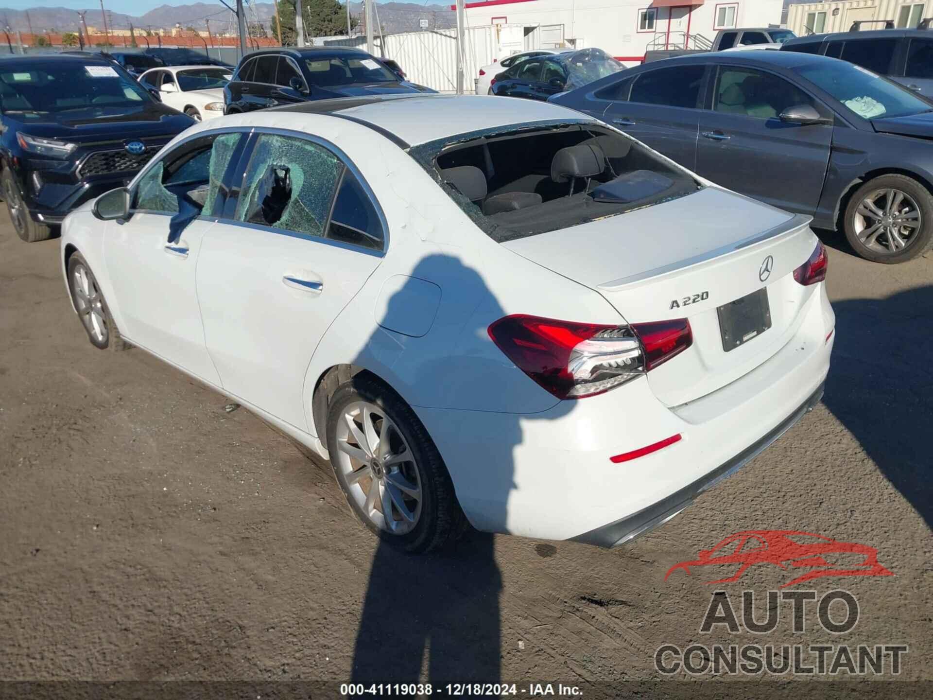 MERCEDES-BENZ A 220 2020 - WDD3G4EB3LW038646