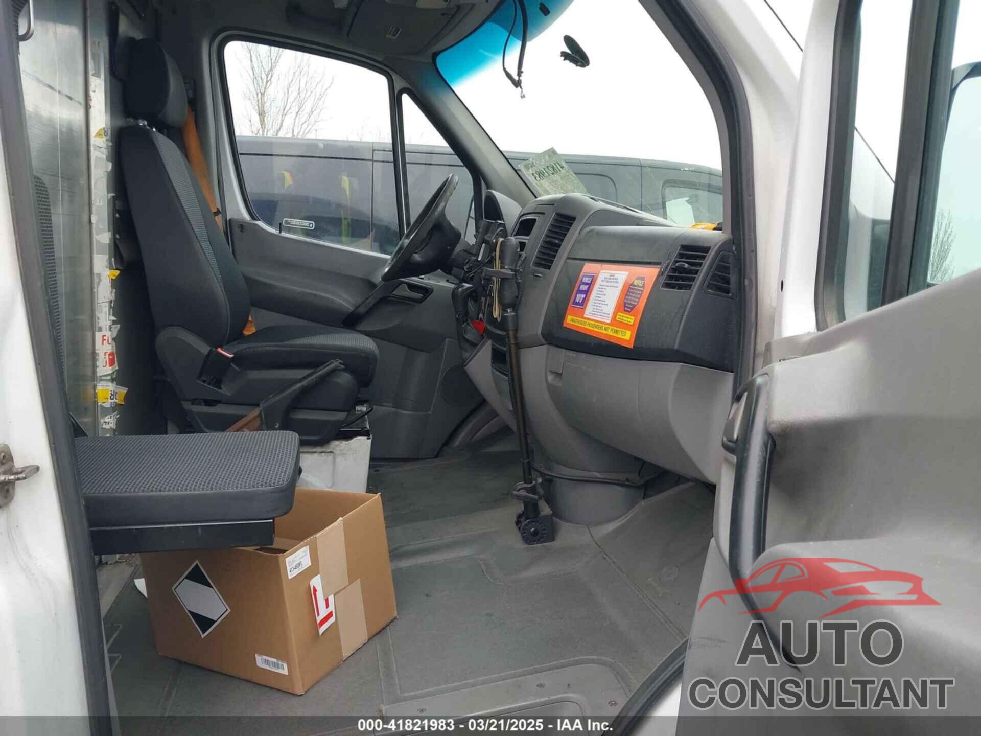 MERCEDES-BENZ SPRINTER 2500 2012 - WD3PE8CB8C5683112