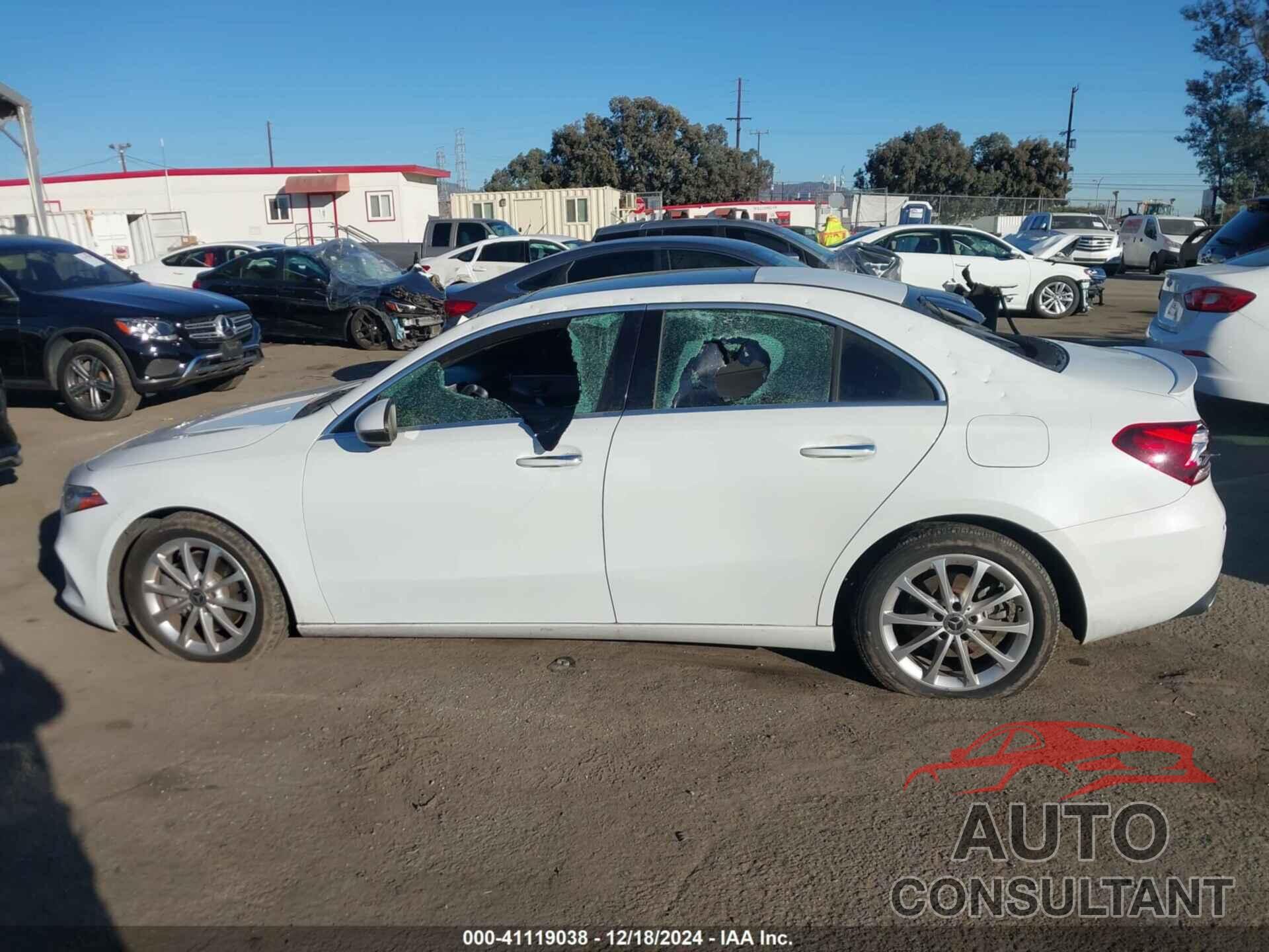 MERCEDES-BENZ A 220 2020 - WDD3G4EB3LW038646