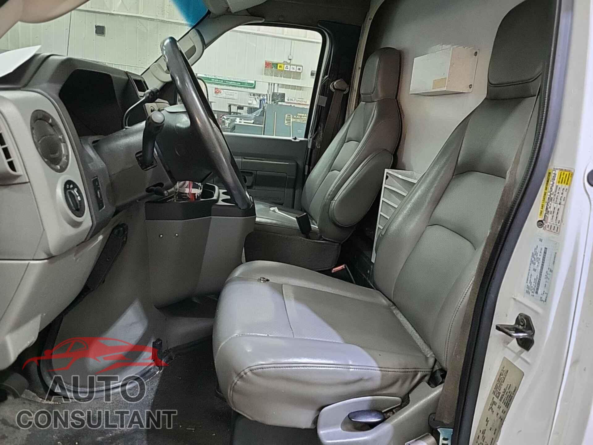 FORD ECONOLINE 2009 - 1FDSE35L59DA12273