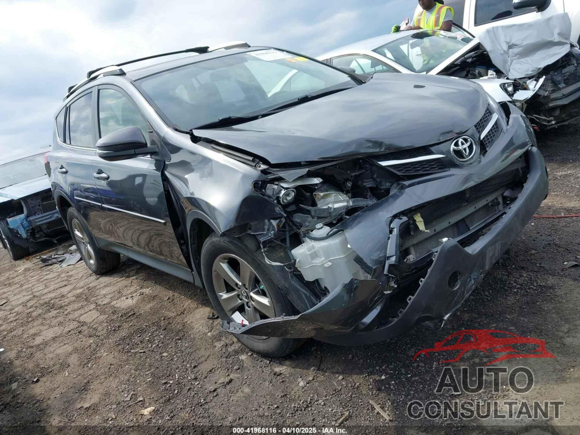 TOYOTA RAV4 2015 - JTMRFREV6FD138738