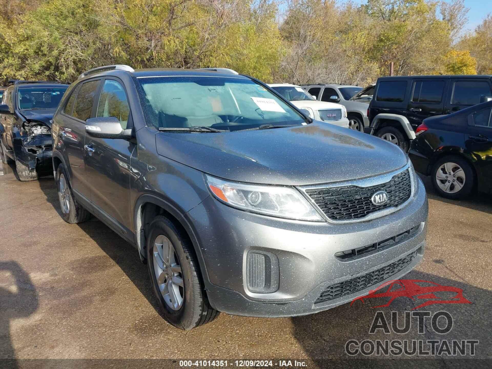 KIA SORENTO 2015 - 5XYKT4A72FG584455