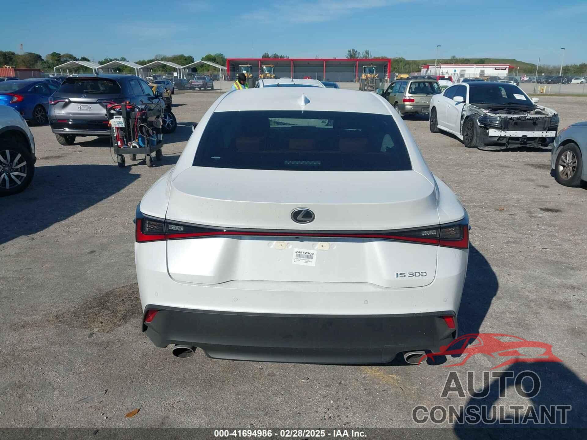 LEXUS IS 300 2024 - JTHCA1D23R5133037