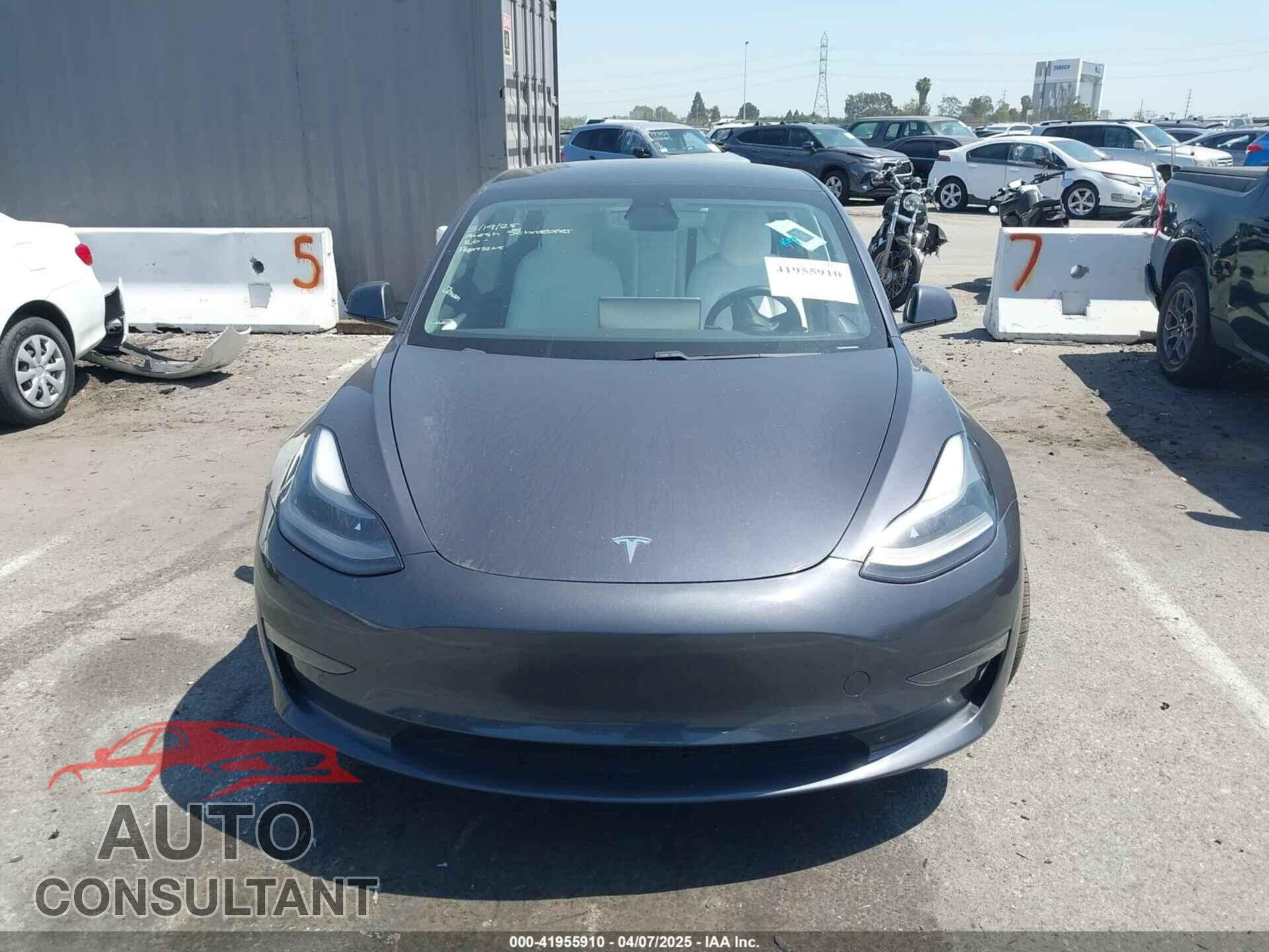 TESLA MODEL 3 2021 - 5YJ3E1EA5MF069652