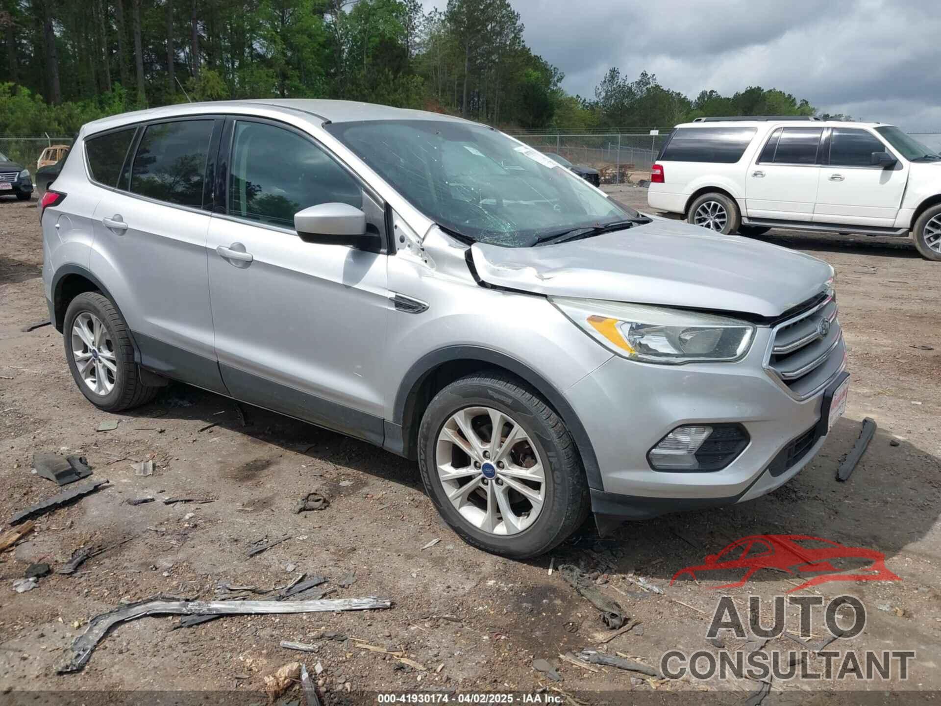 FORD ESCAPE 2017 - 1FMCU0GD8HUD39700
