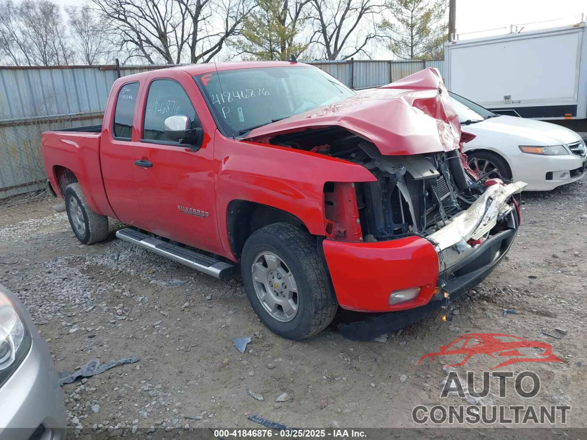 CHEVROLET SILVERADO 1500 2011 - 1GCRCSE06BZ301714